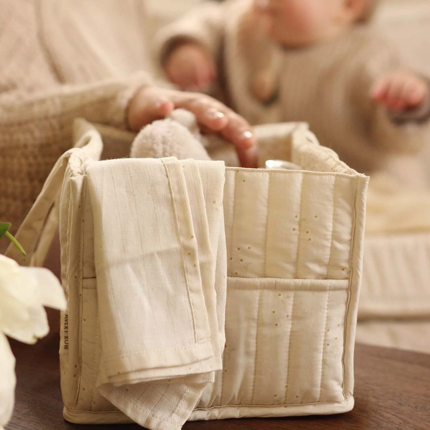 Avery Row Nappy Caddy - Image 5