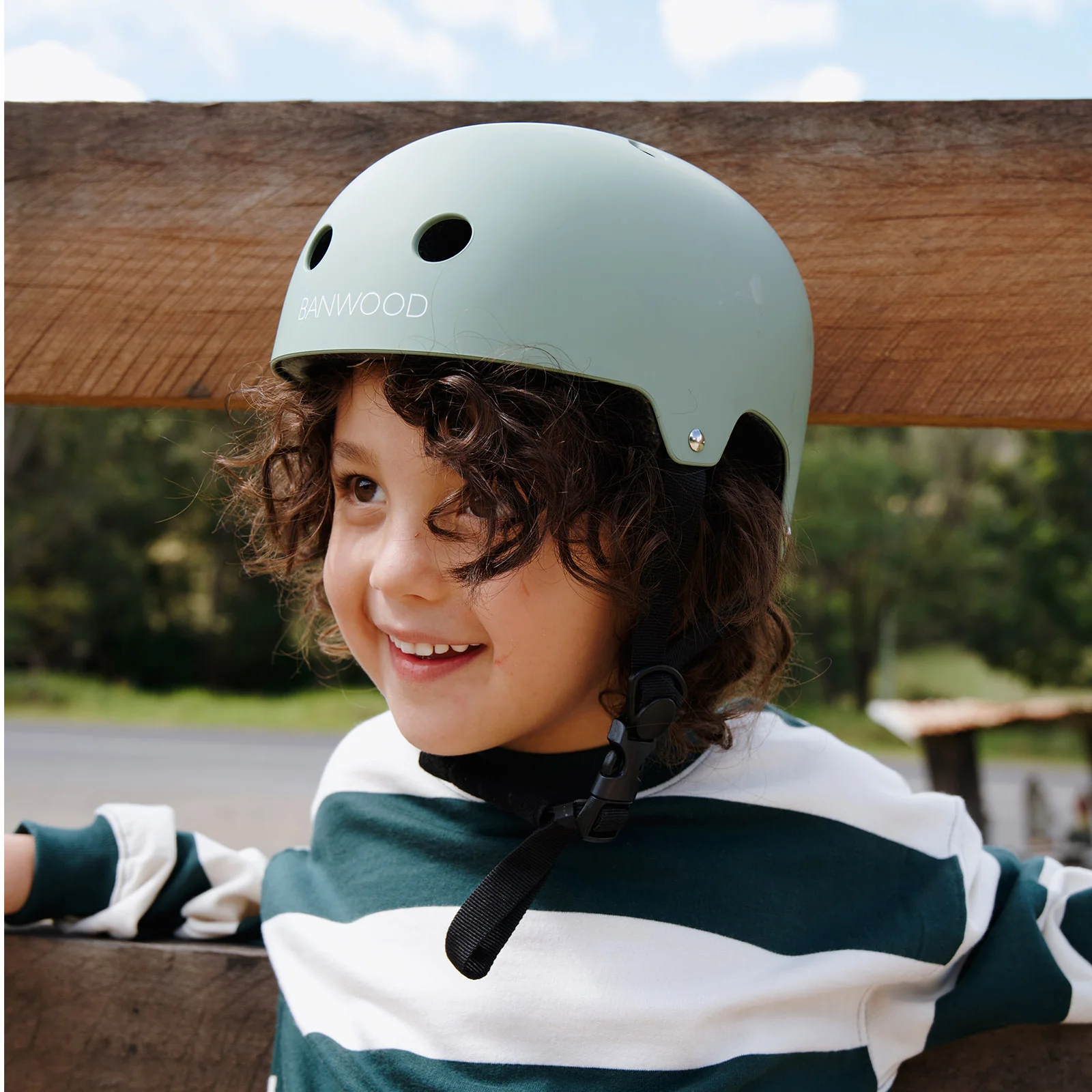 Banwood Helmet - Image 5