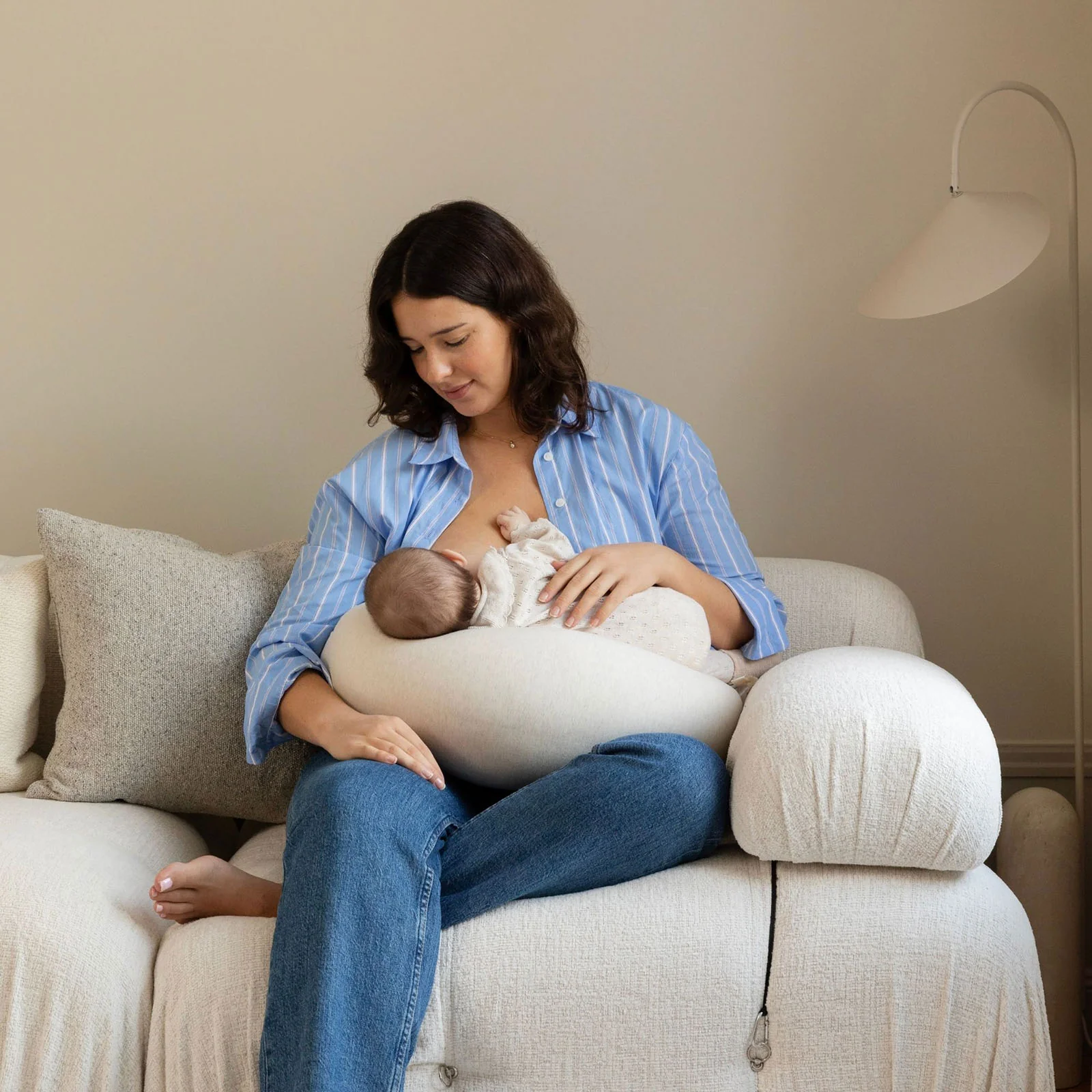 bbhugme Nursing Pillow - Soft White - Image 3