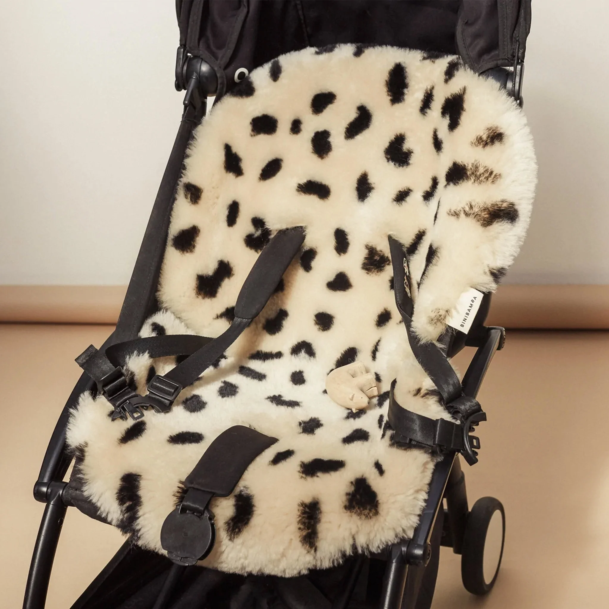 BINIBAMBA Sheepskin Snuggler Buggy Liner - Image 5