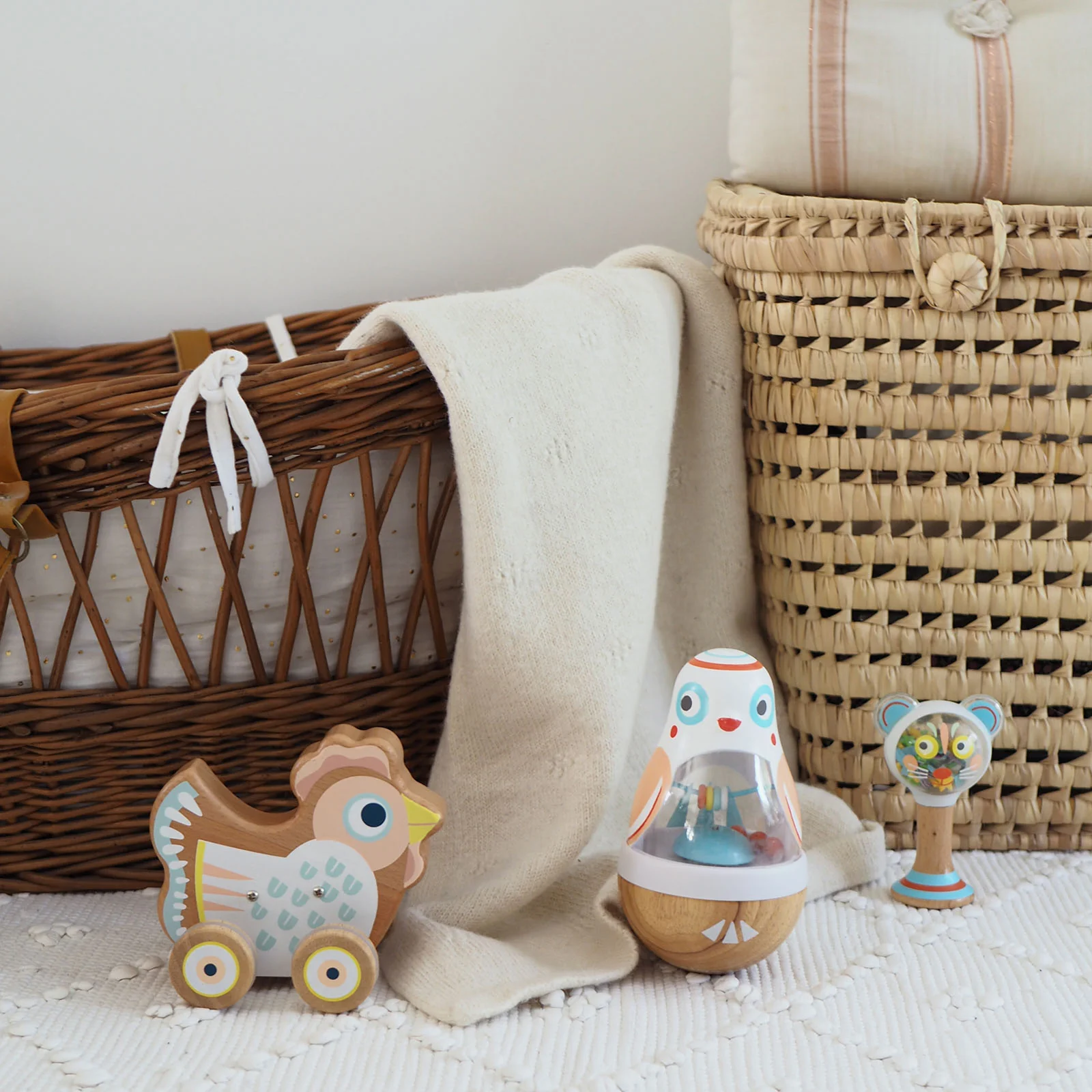 Djeco Baby Chick Wobbler - Image 4