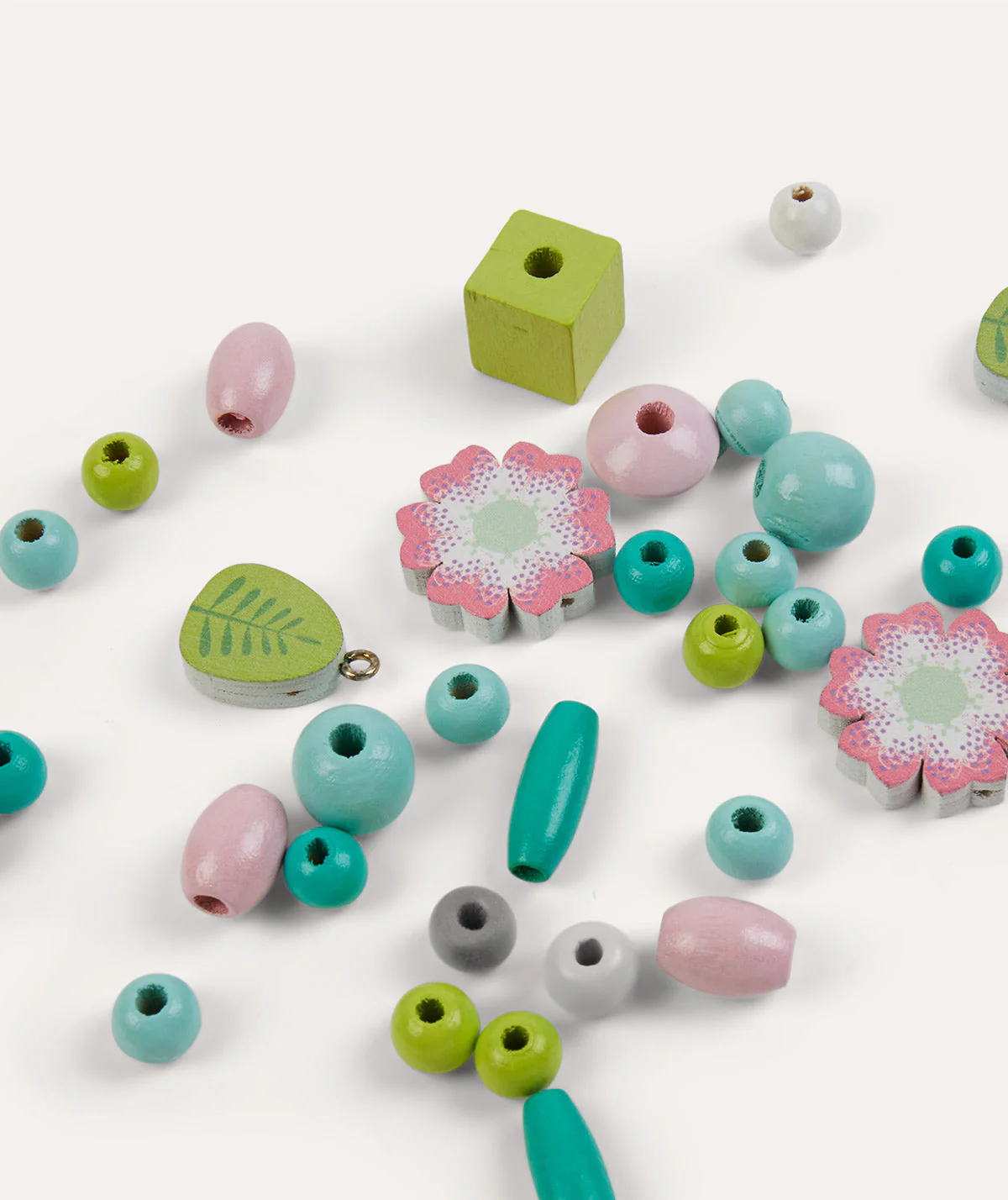Djeco Wooden Beads, Leaves and Flowers Set - Image 3
