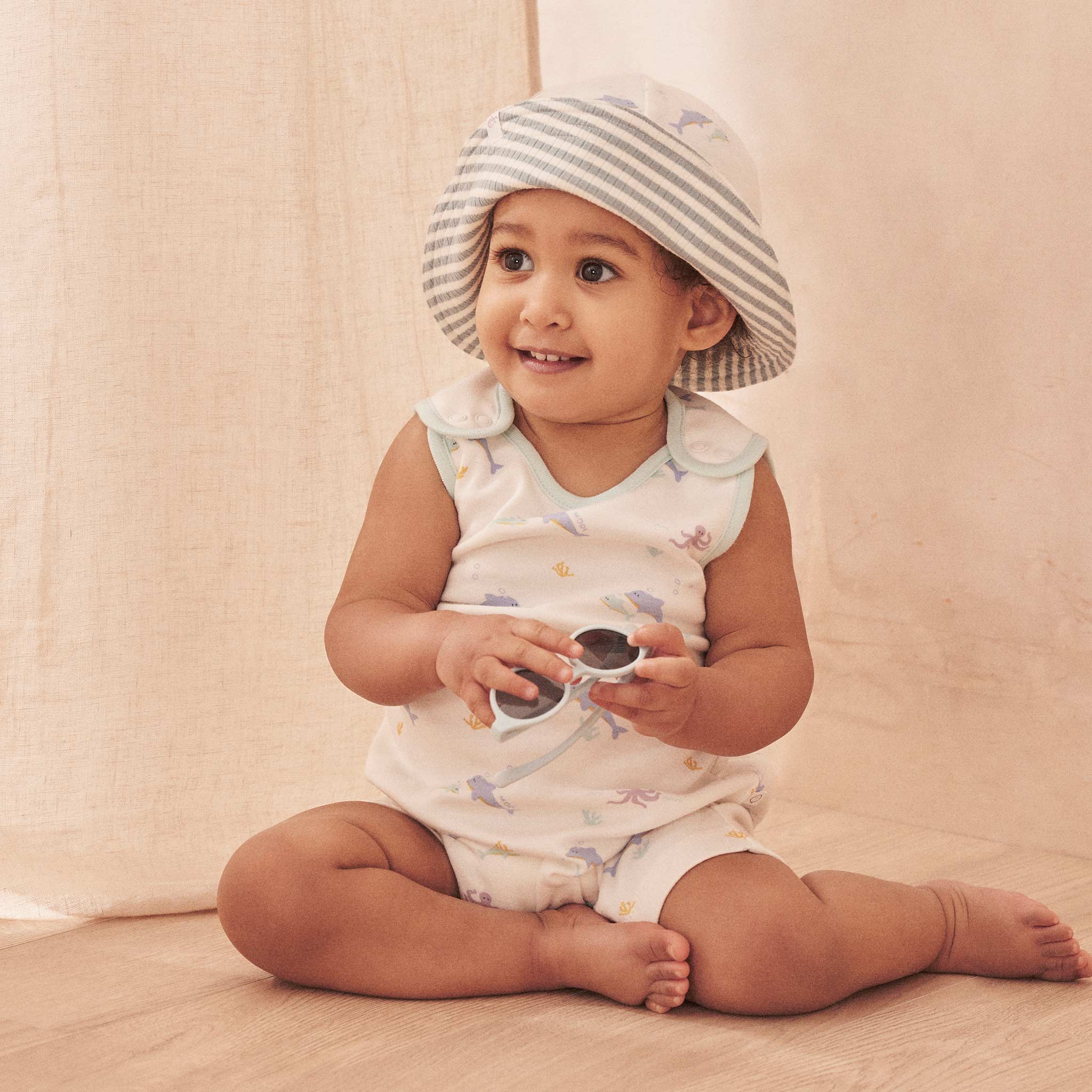 Dolphin Reversible Sun Hat - Image 4