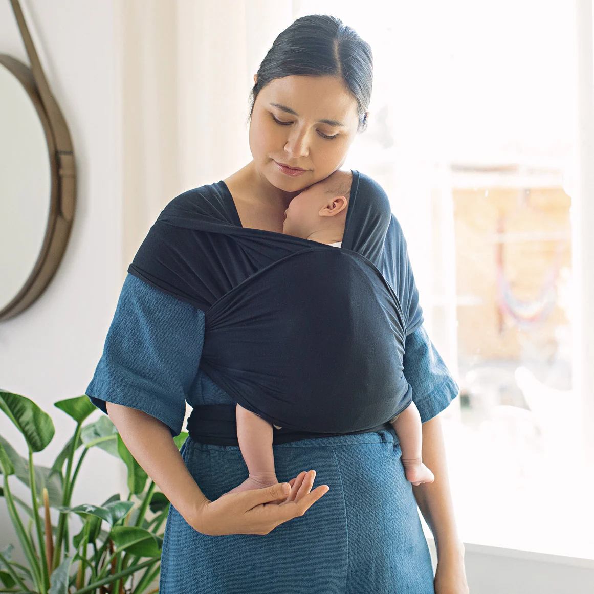 Ergobaby Aura Baby Wrap - Image 3