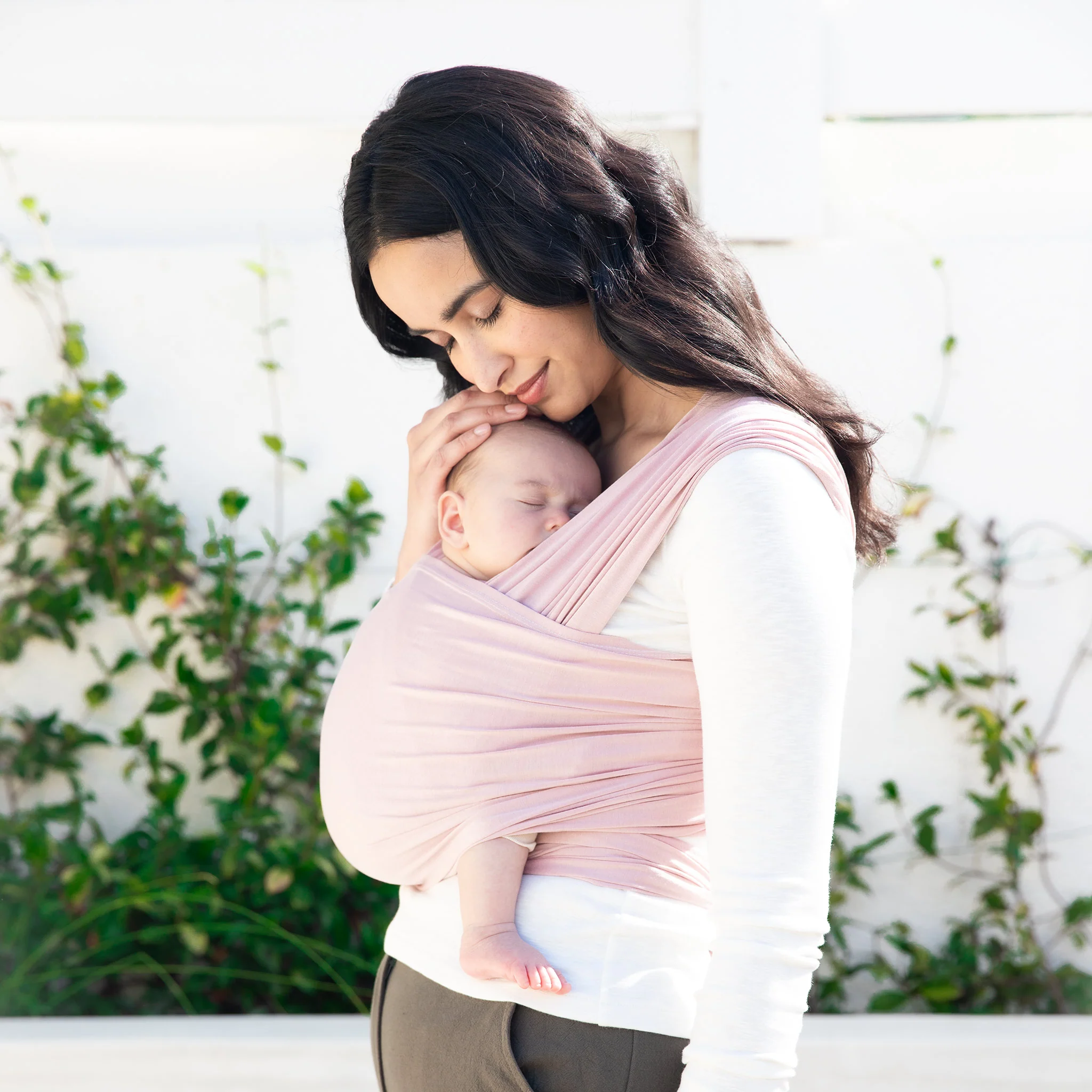 Ergobaby Aura Baby Wrap - Image 8