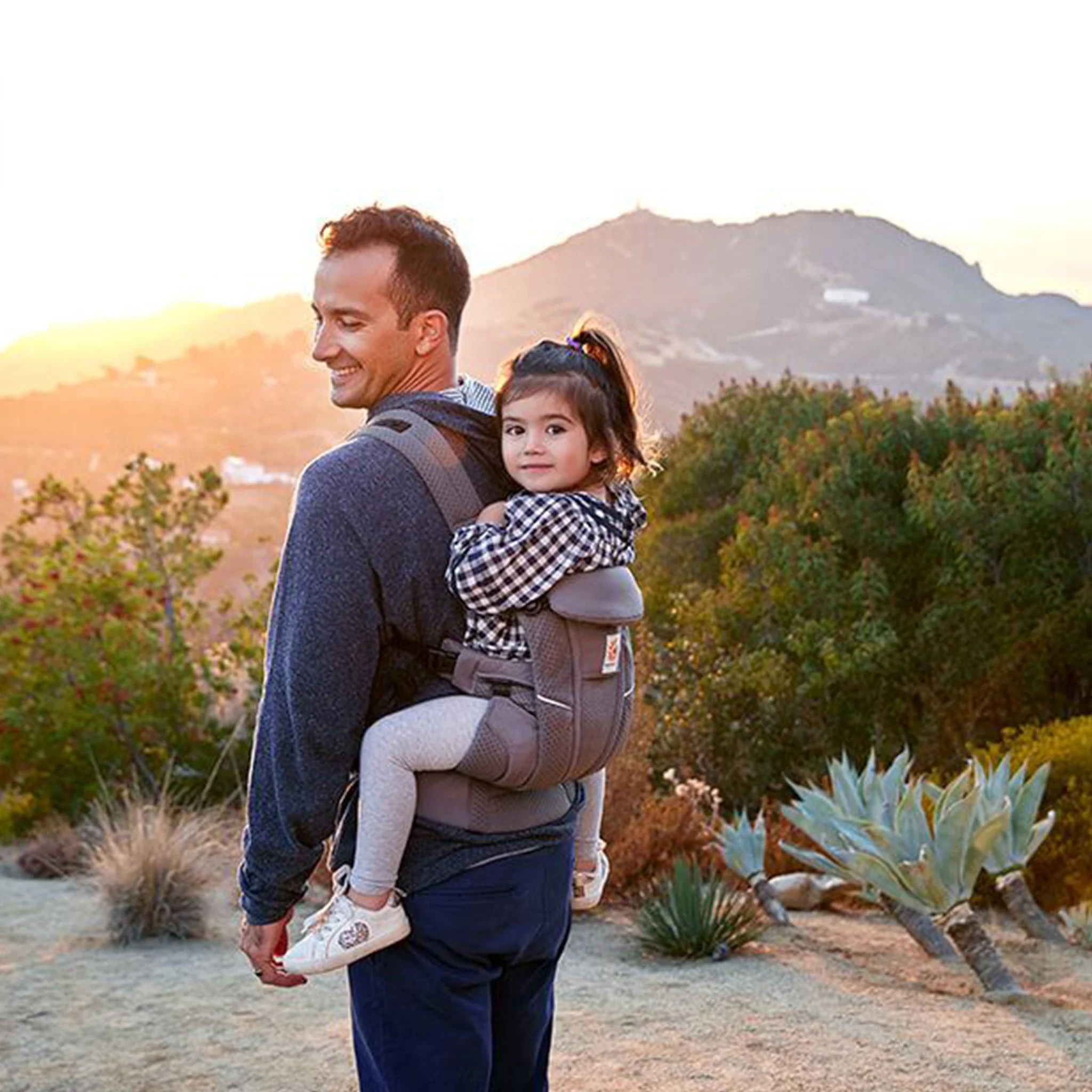 Ergobaby Omni™ Breeze Baby Carrier - Image 12
