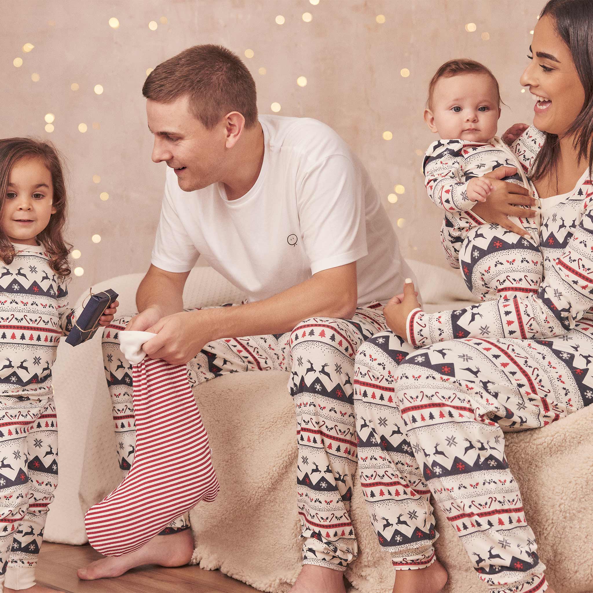 Fair Isle Navy Women's Pyjamas - Image 5