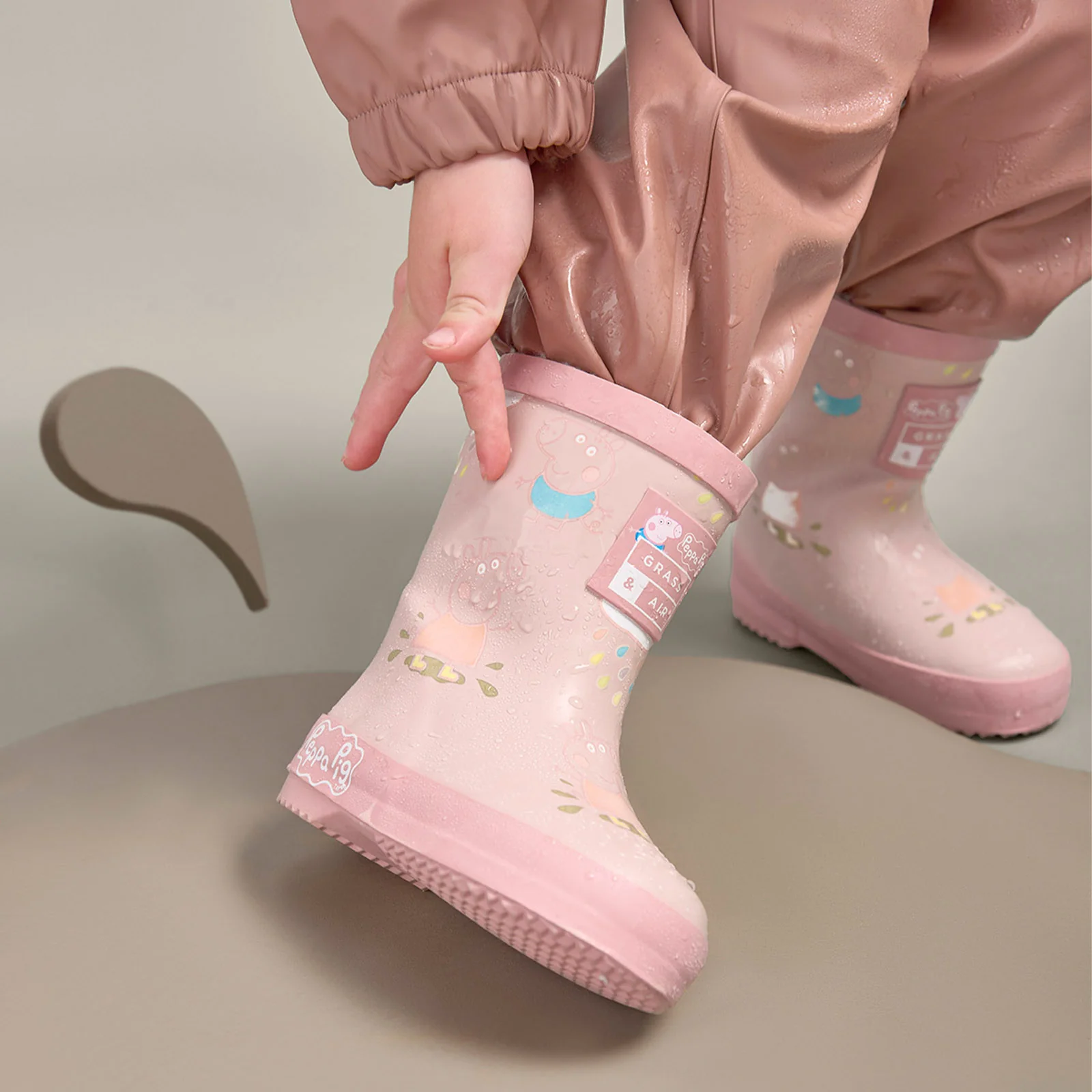 Grass & Air x Peppa Pig Colour-Changing Wellies - Image 13