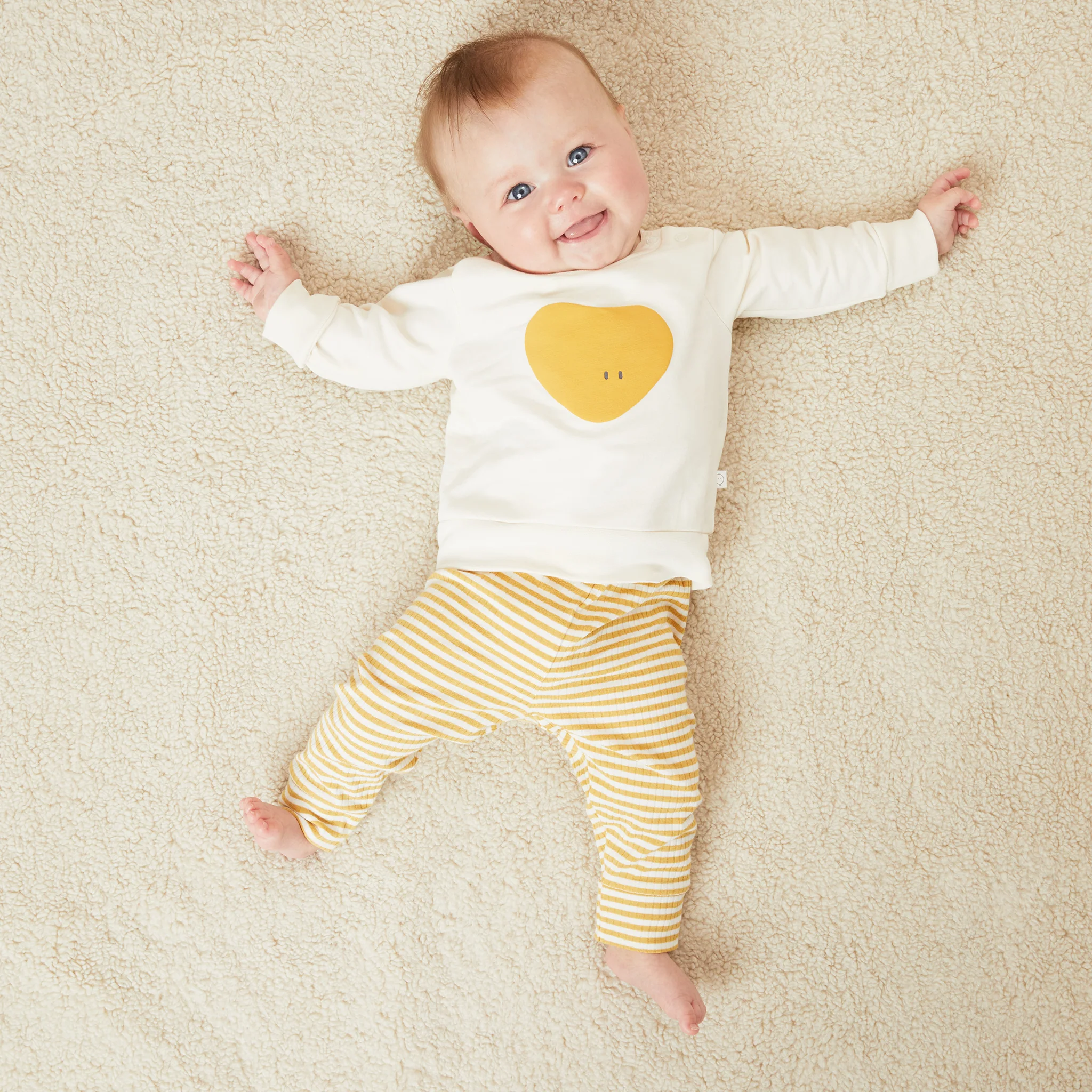 Heart Sweatshirt & Ribbed Leggings Outfit