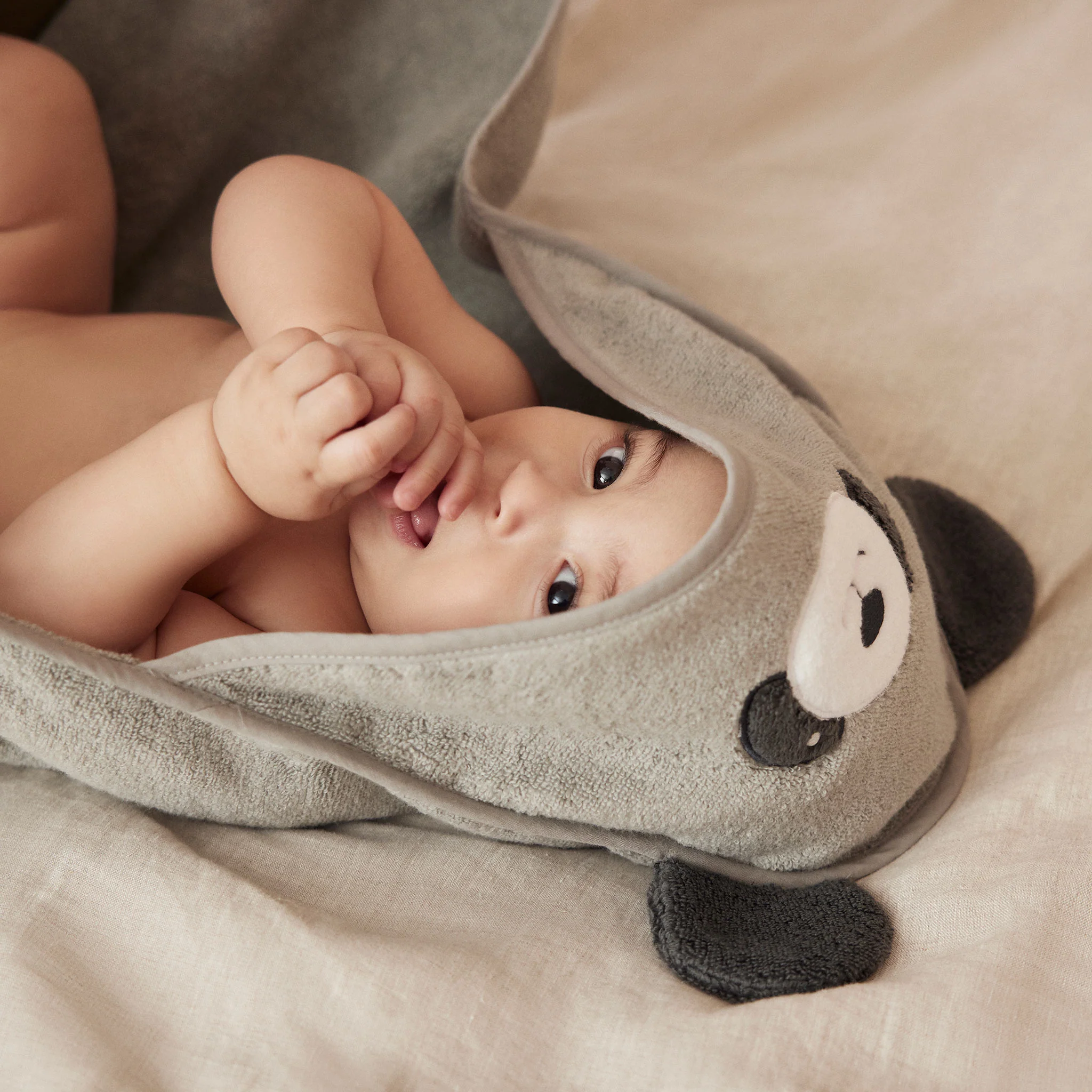Panda Baby & Kids Hooded Bath Towel - Image 4