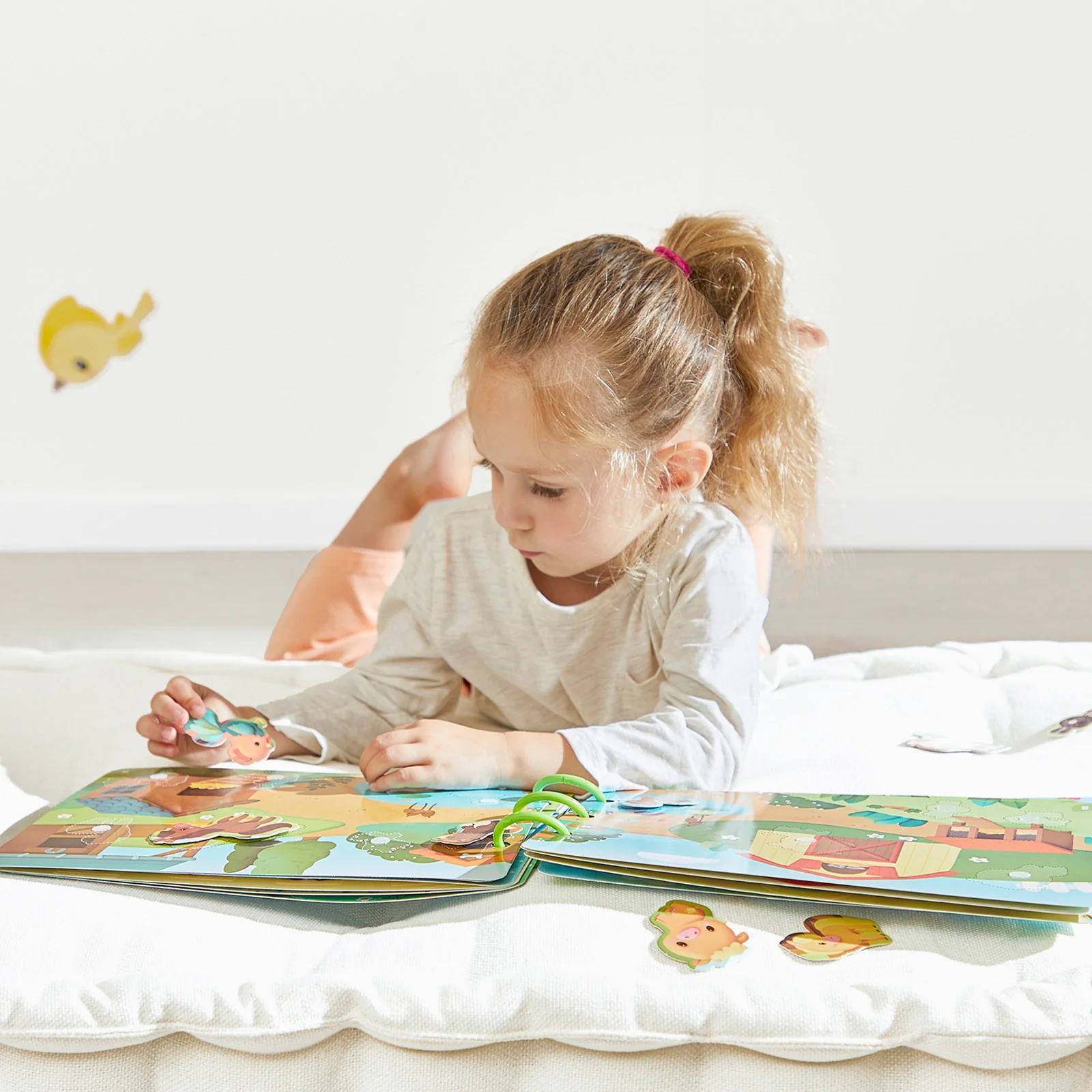 Janod Busy Book - Farm - Image 8