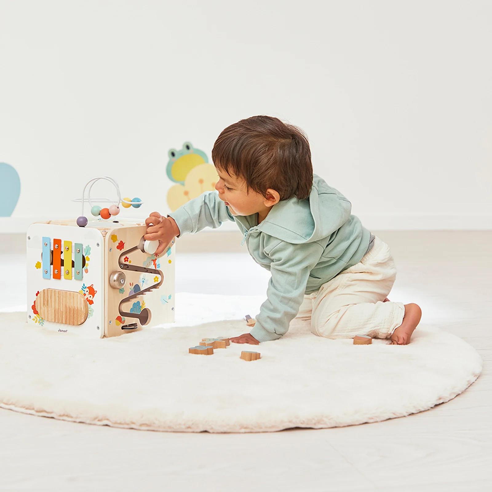 Janod Multi-Activity Cube - Pure - Image 4