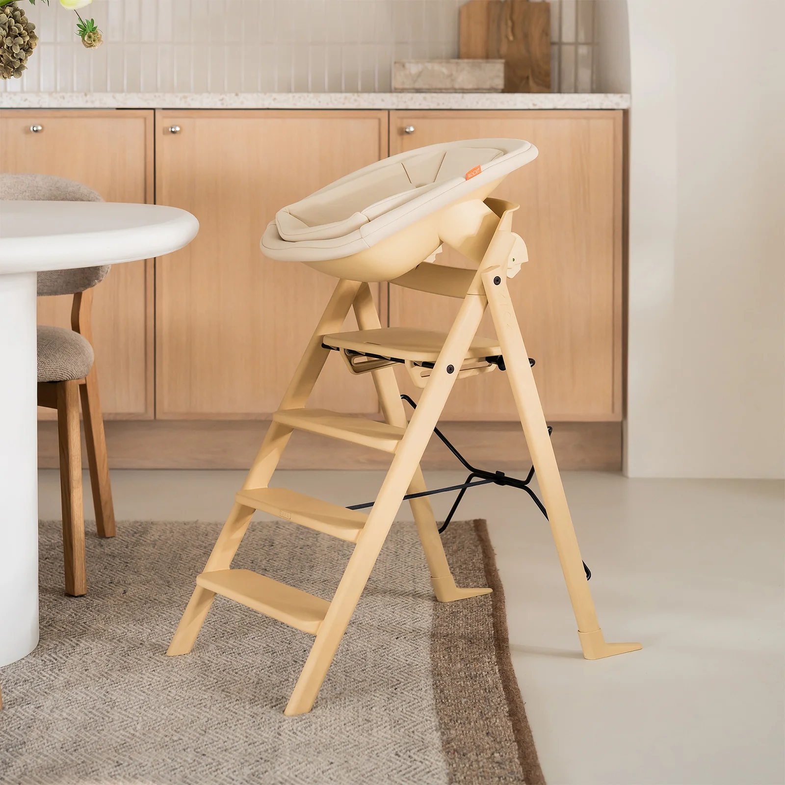 KAOS Klapp Recycled High Chair - Desert Sand - Image 3