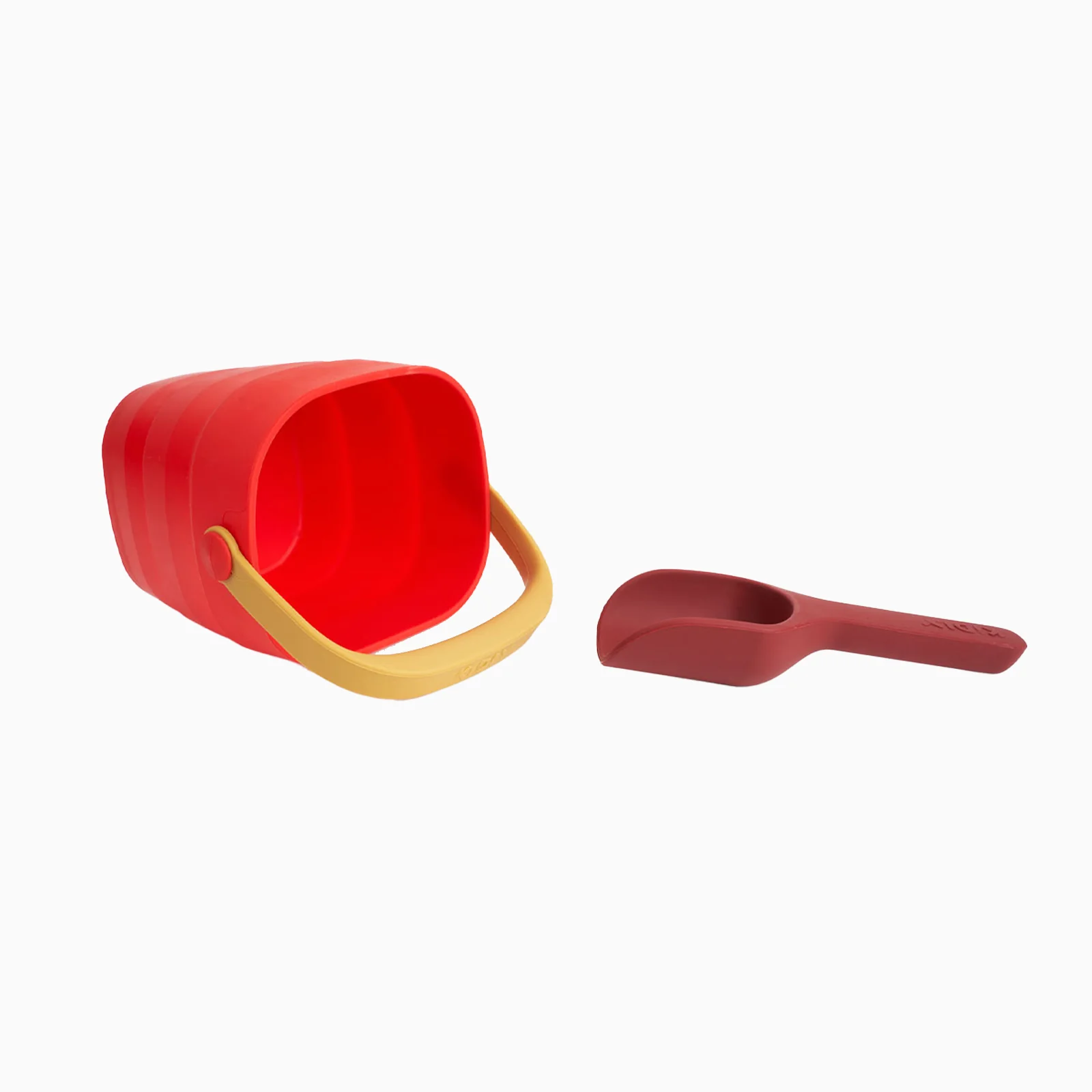KIDLY by MORI Foldaway Bucket & Spade Set - Red - Image 6