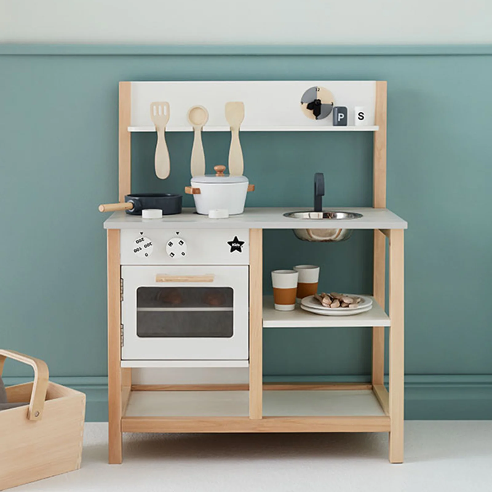 Kid's Concept Play Kitchen - Image 3