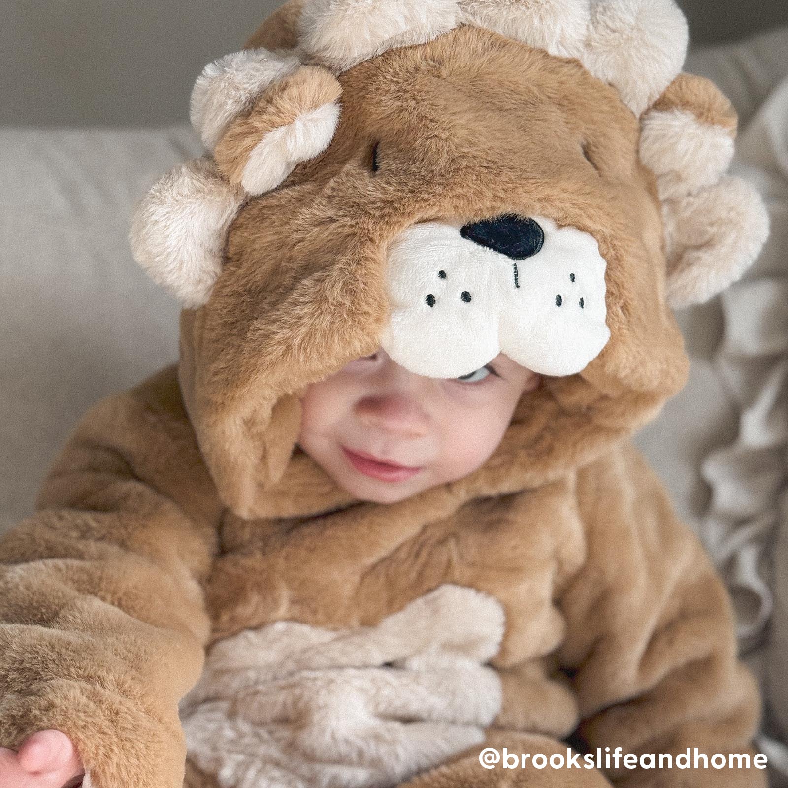 Lion Faux Fur Pramsuit - Image 5