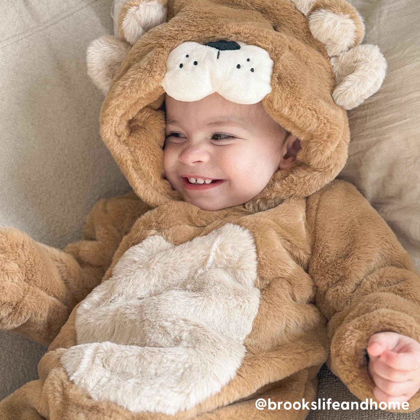 Lion Faux Fur Pramsuit - Image 9