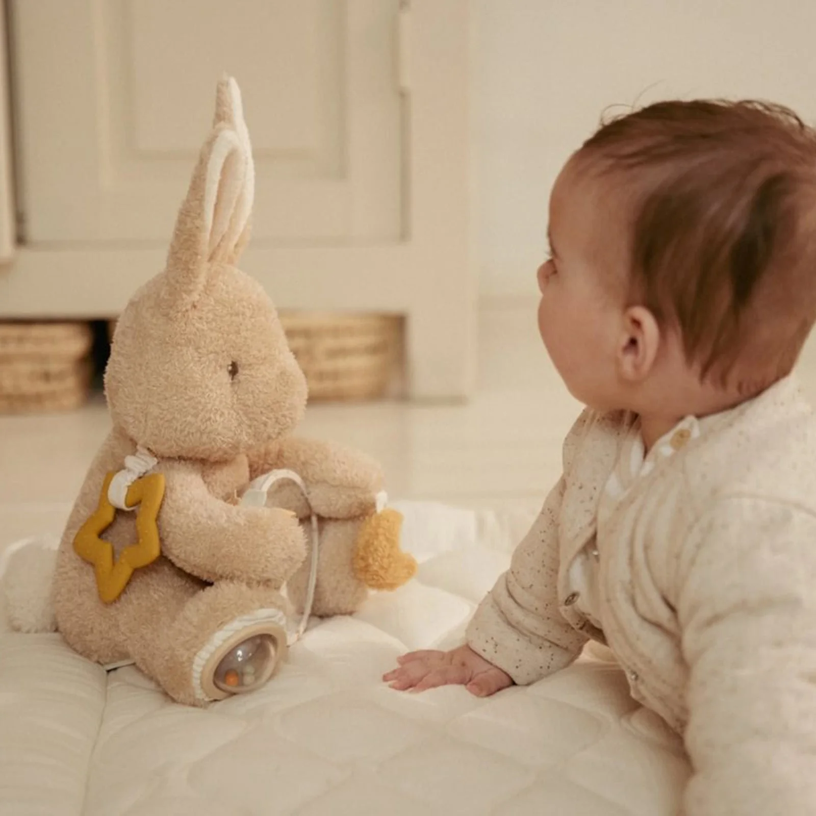 Little Dutch Activity Cuddle Toy - Baby Bunny - Image 4