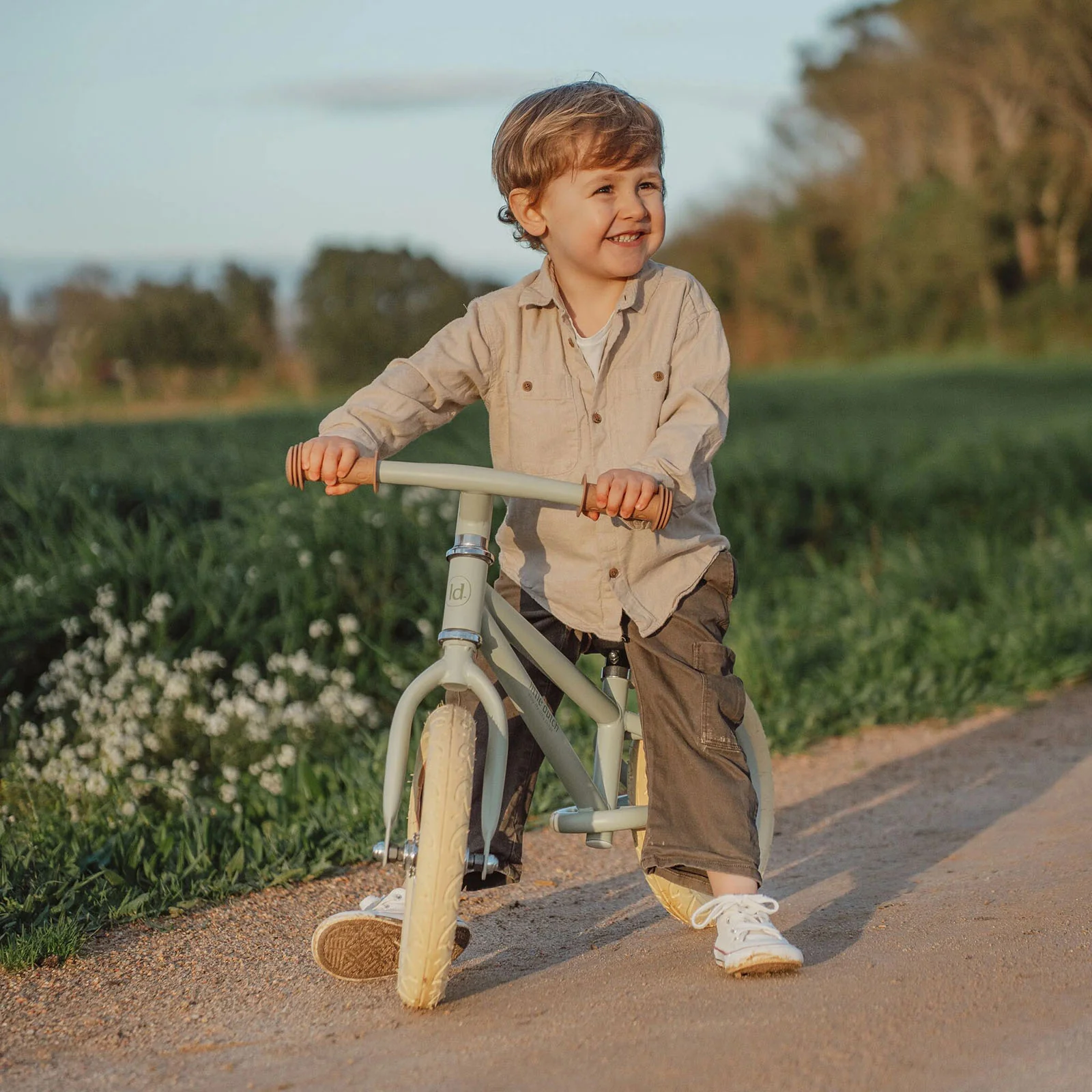 Little Dutch Balance Bike Matte - Green - Image 5