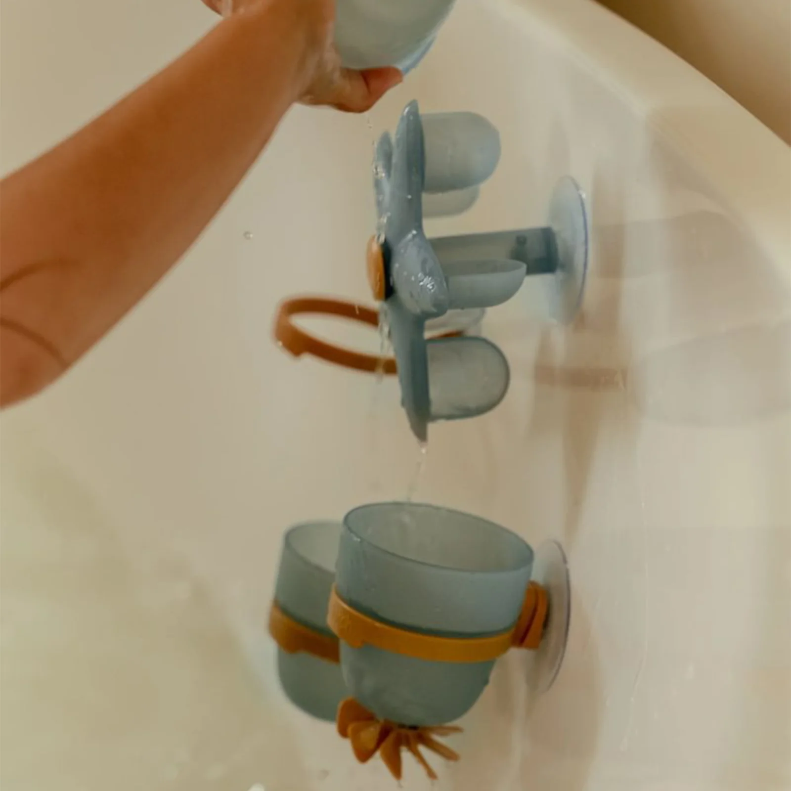 Little Dutch Bath Play Cups - Starfish - Image 5