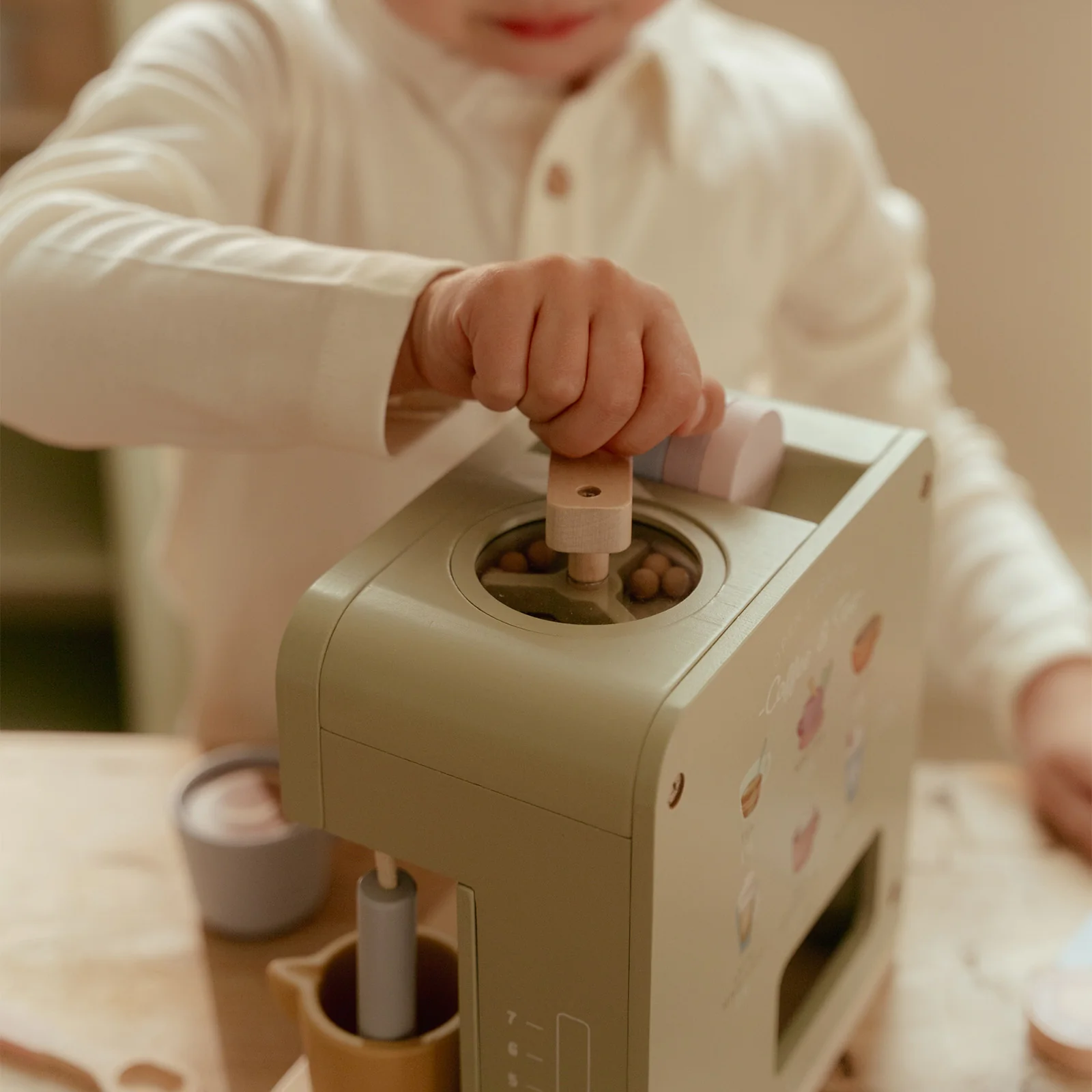 Little Dutch Coffee Maker - Image 4