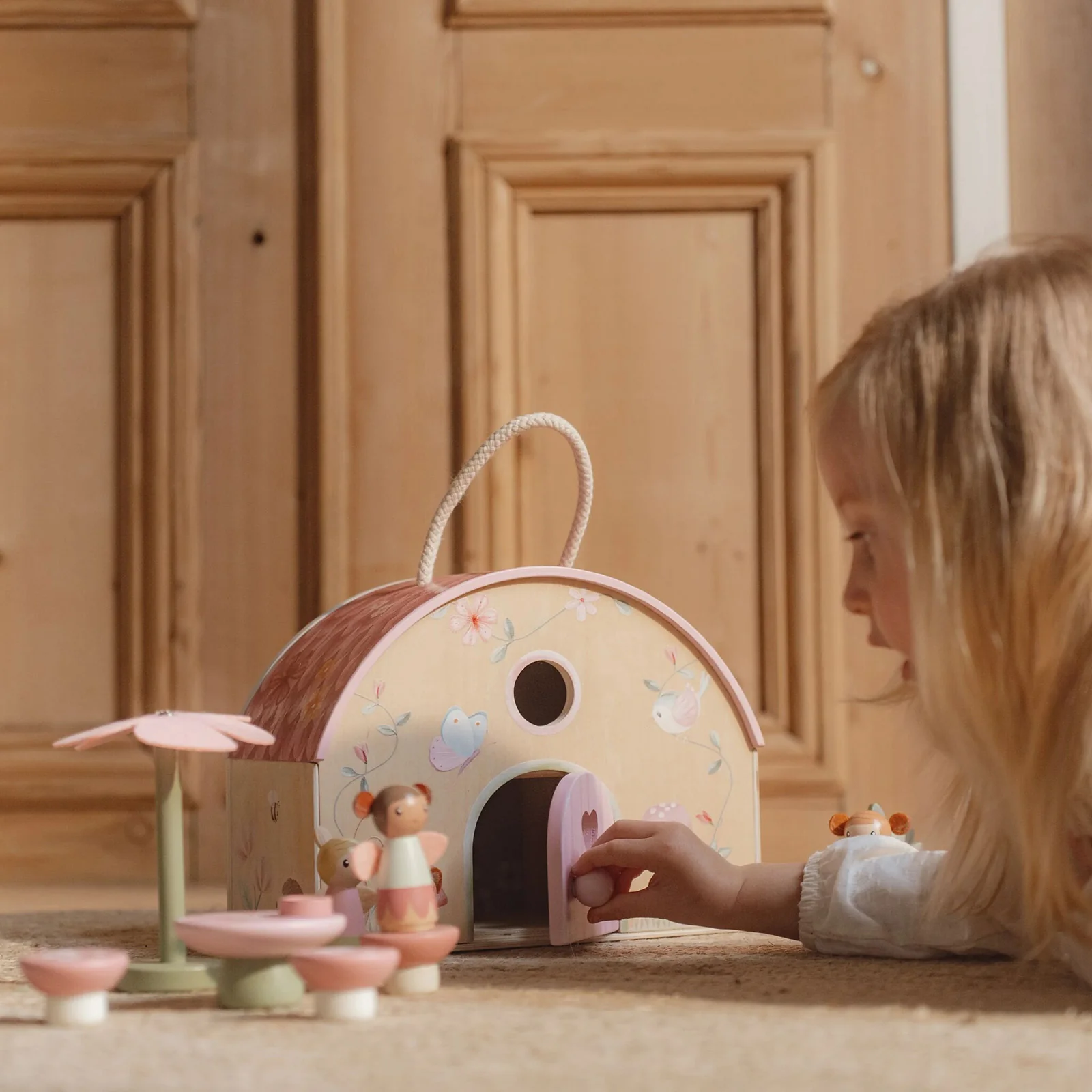 Little Dutch Fairy House & Garden - Image 3
