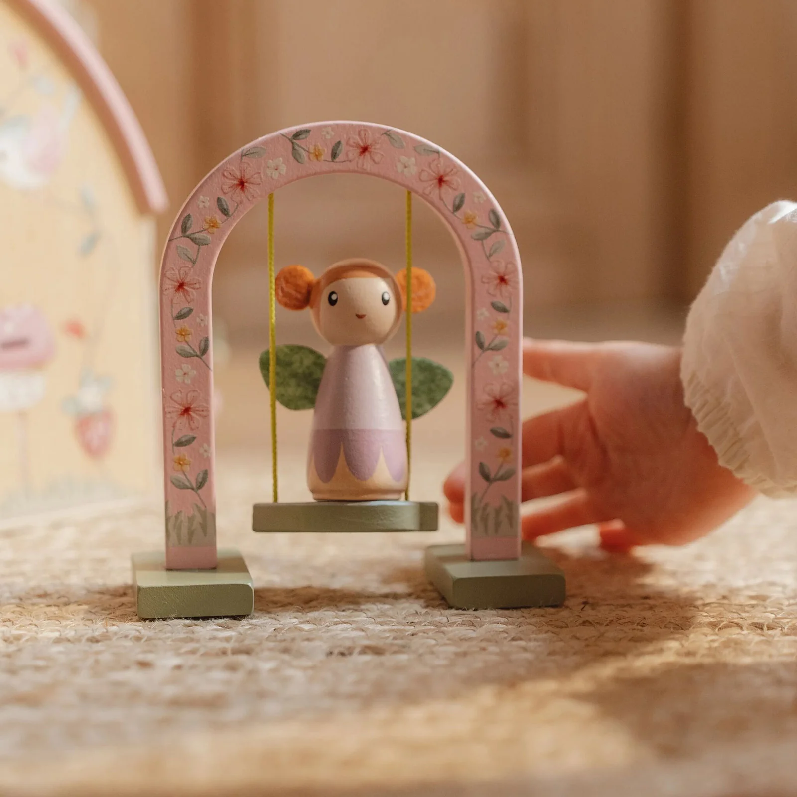 Little Dutch Fairy House & Garden - Image 4