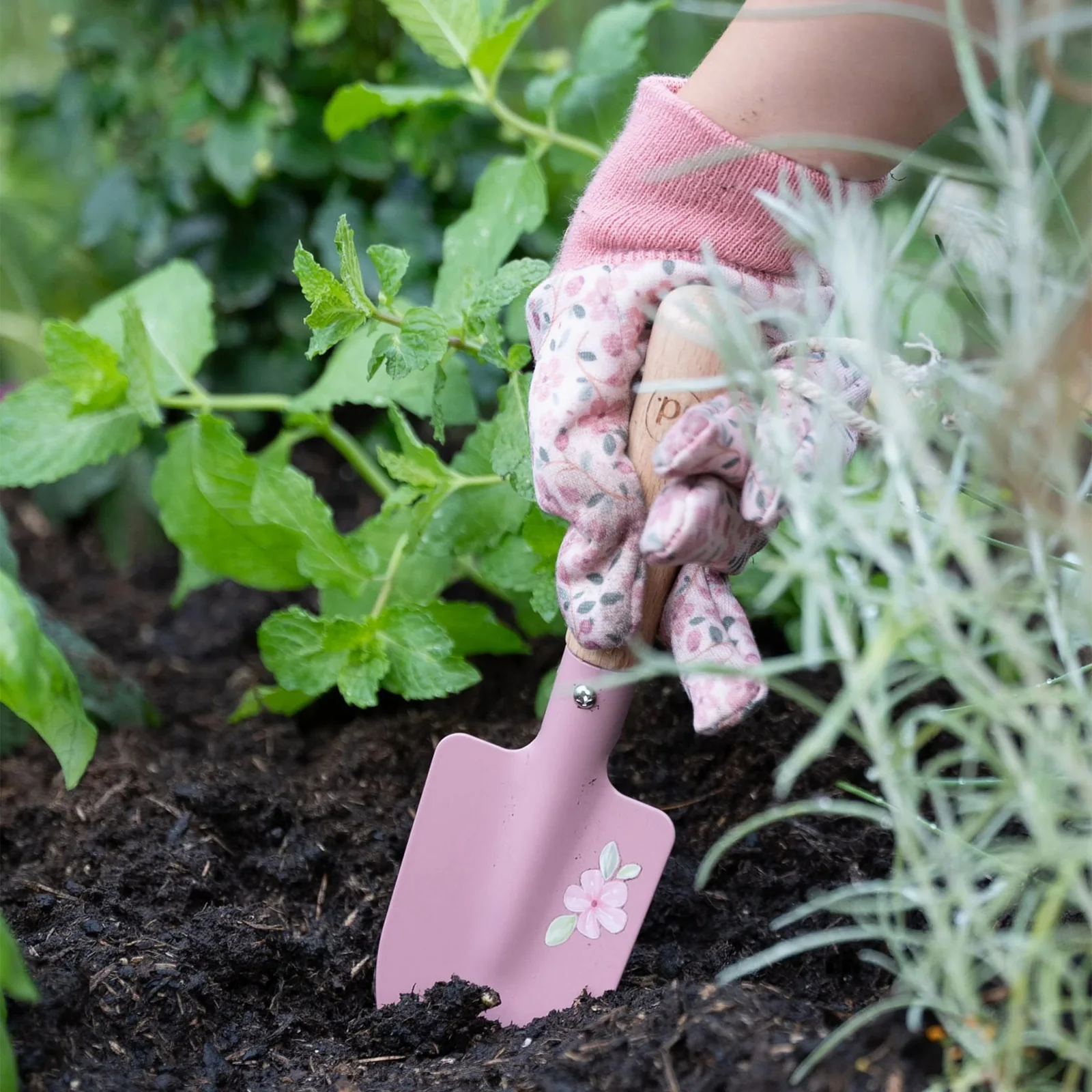 Little Dutch Gardening Gloves - Fairy Garden - Image 2
