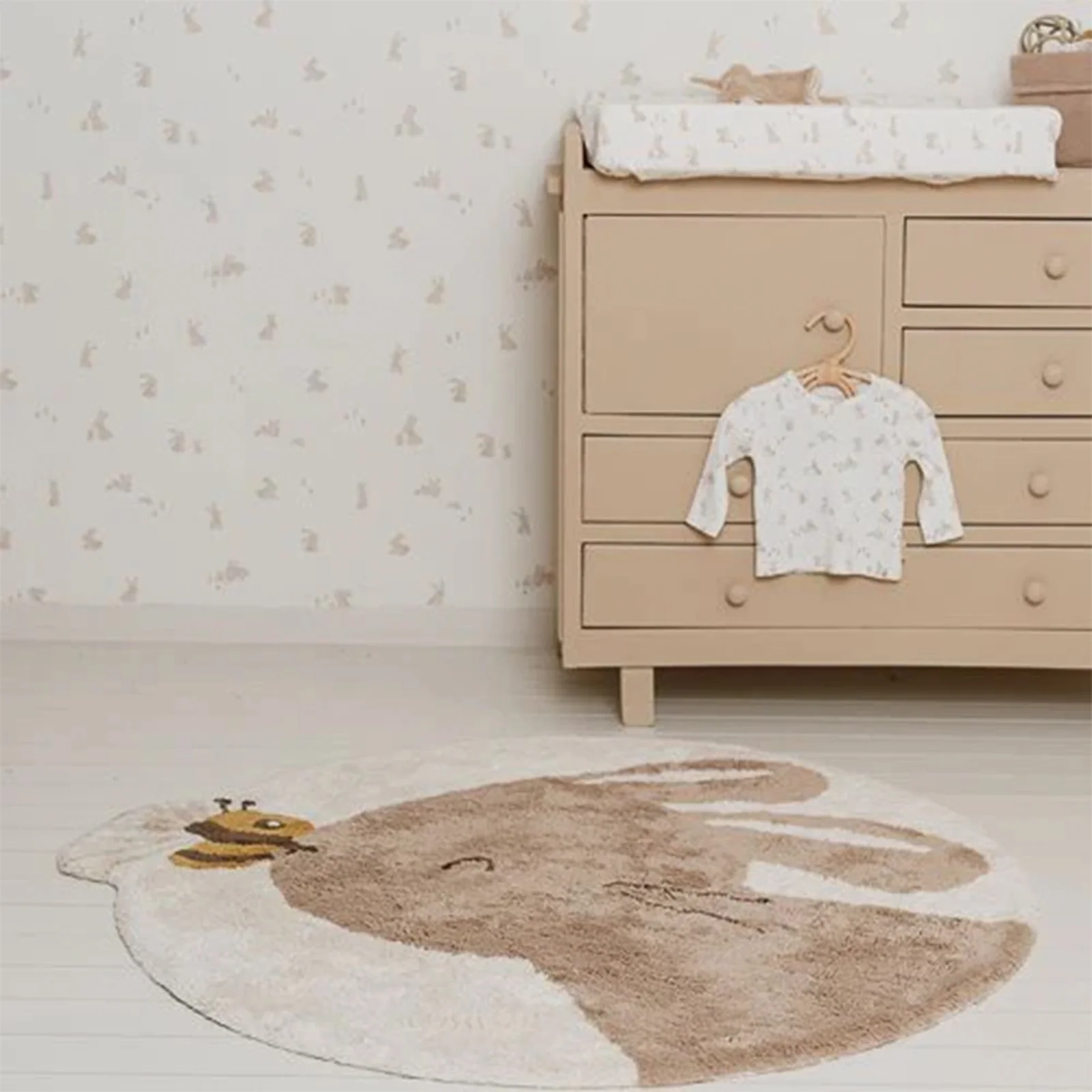 Little Dutch Rug - Rabbit and Bee - Image 5