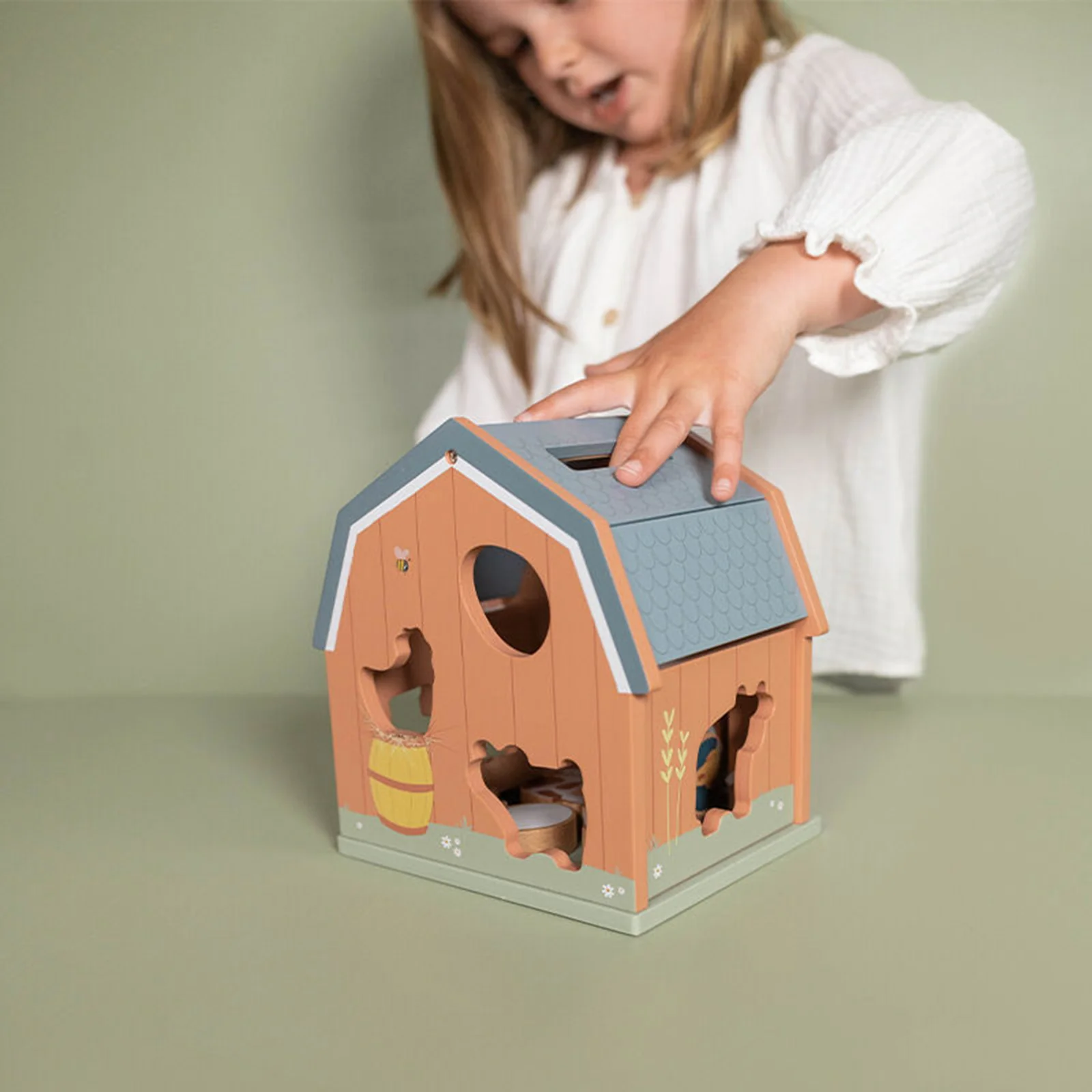 Little Dutch Shaper Sorter Little Farm - Image 5