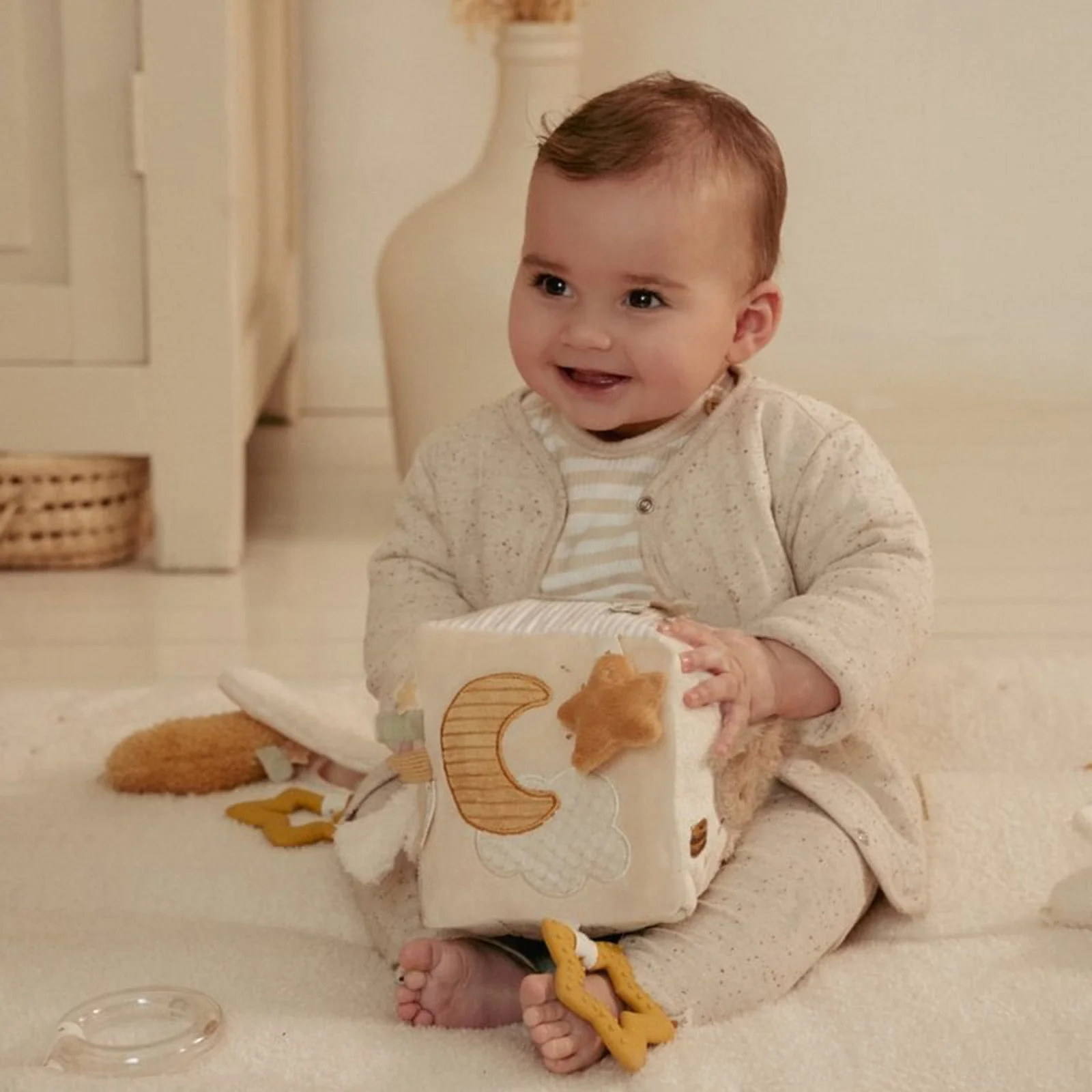 Little Dutch Soft Activity Cube - Newborn Naturals