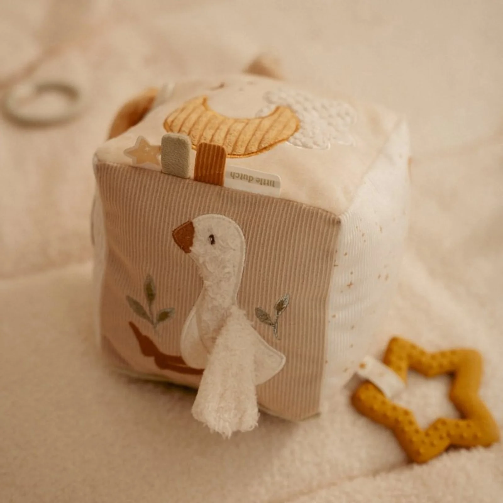 Little Dutch Soft Activity Cube - Newborn Naturals - Image 7