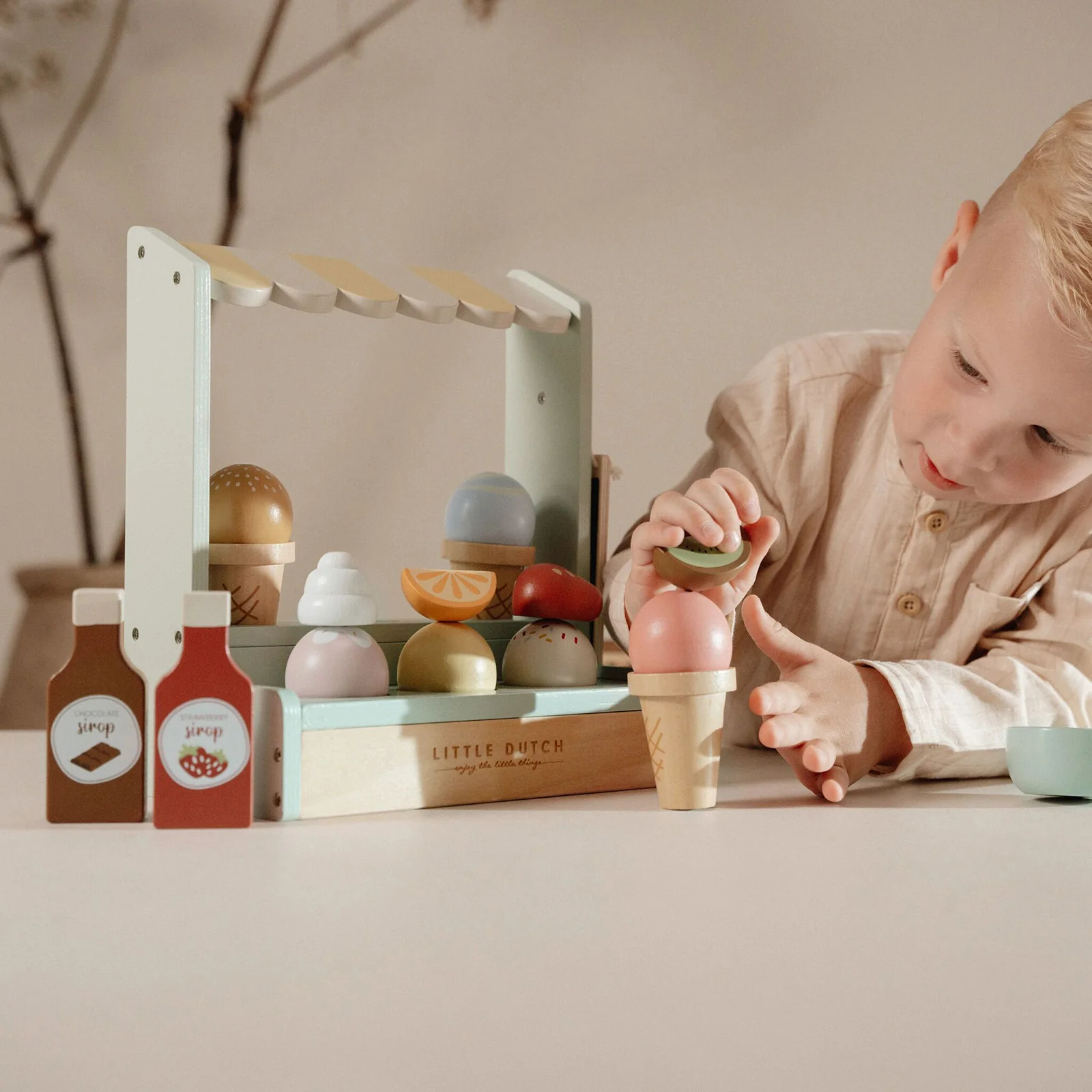 Little Dutch Toy Ice Cream Shop - Image 3