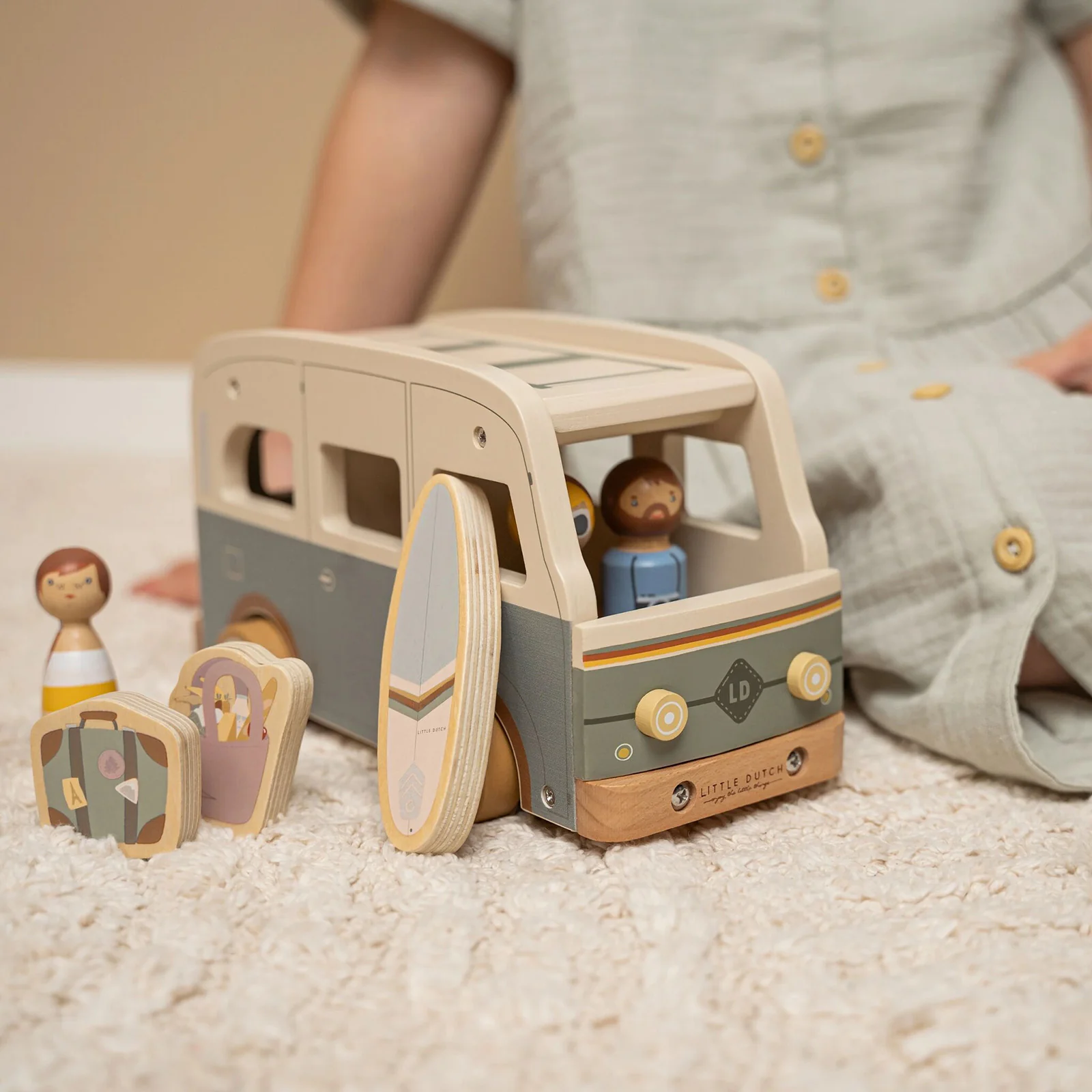 Little Dutch Vintage Campervan - Image 5