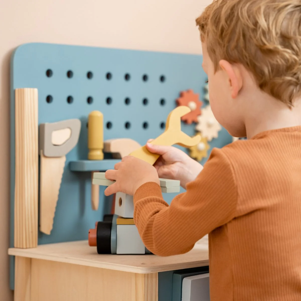 Little Dutch Workbench - Image 4