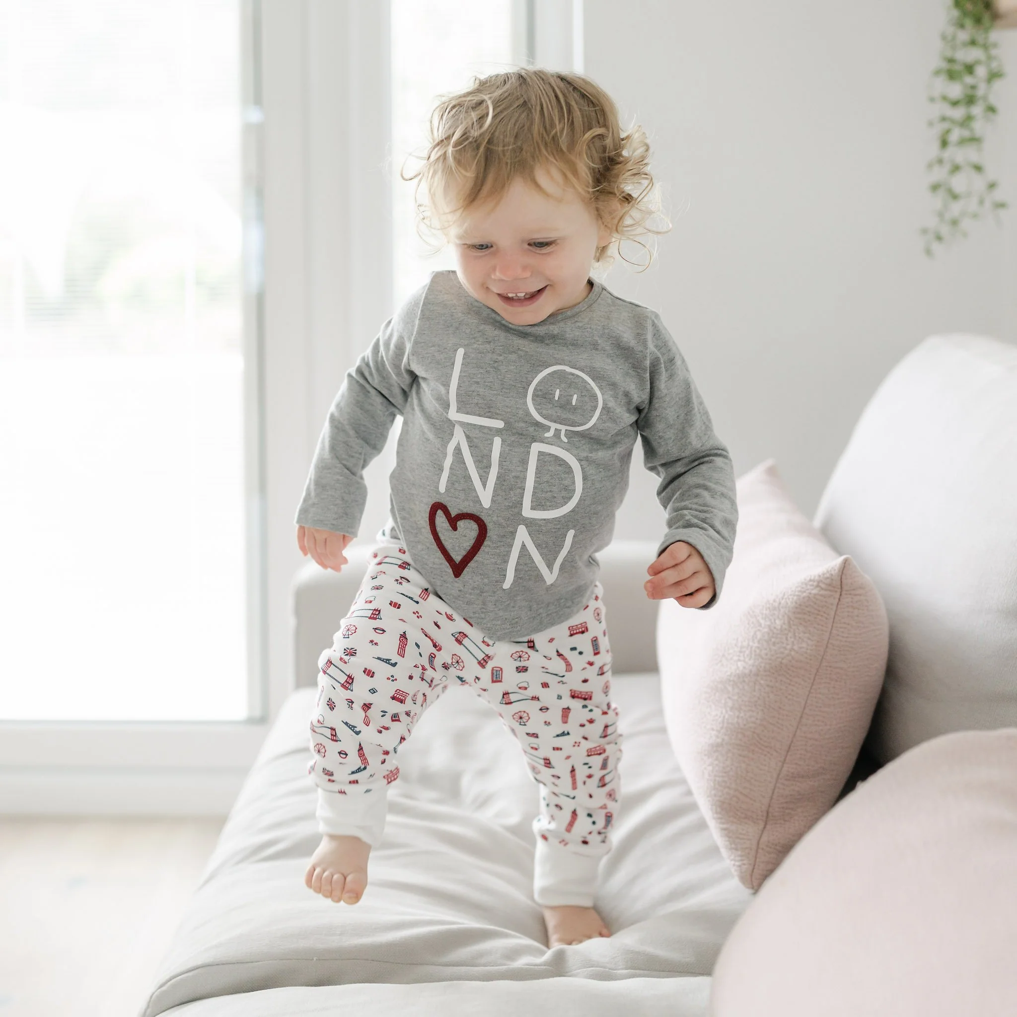 Little London Long Sleeve T-Shirt 2 Pack & Leggings Outfit - Image 2