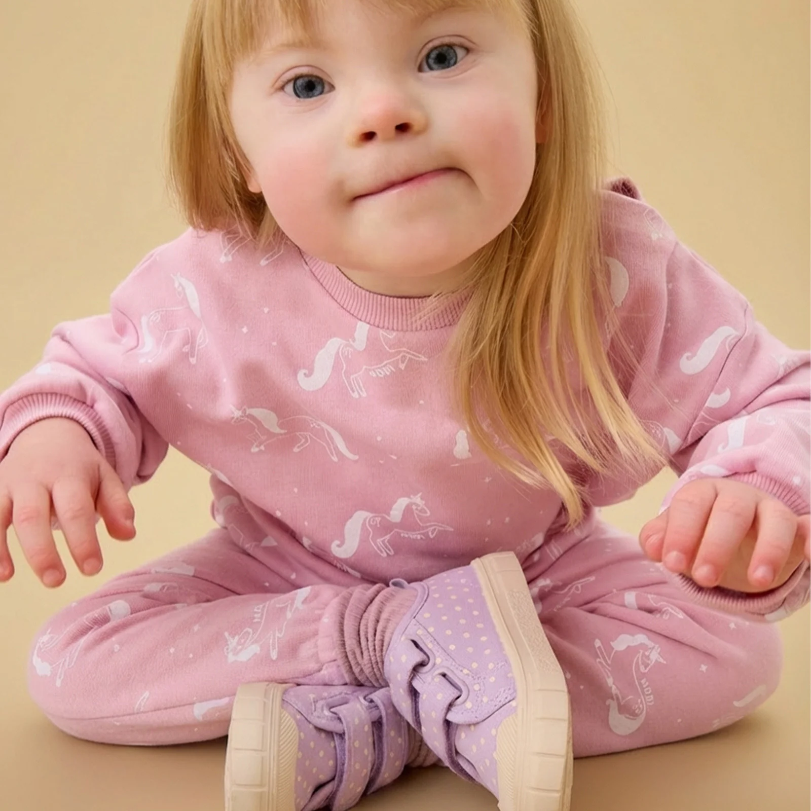 Magic Unicorn Sweatshirt & Joggers Outfit