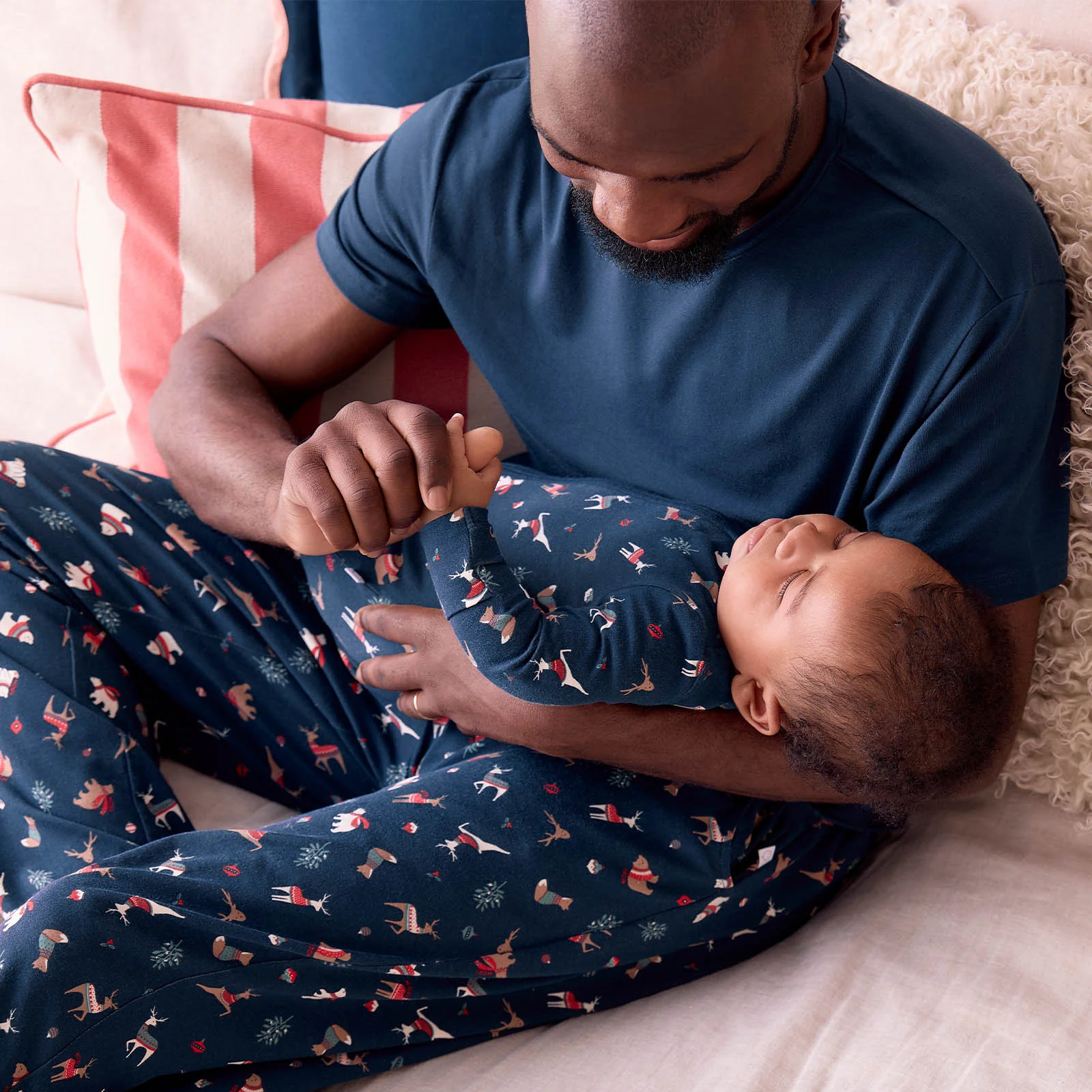 Men's Winter Wonderland Pyjama Bottoms - Image 2