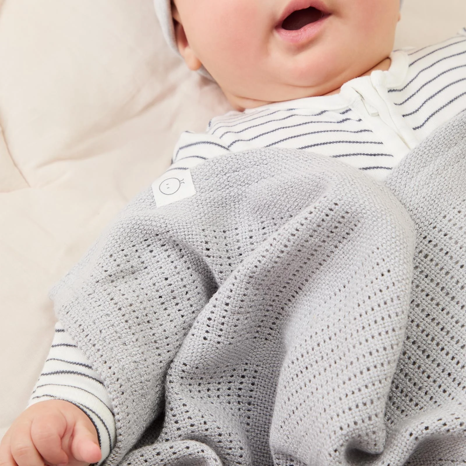 Cellular Blanket - Image 10