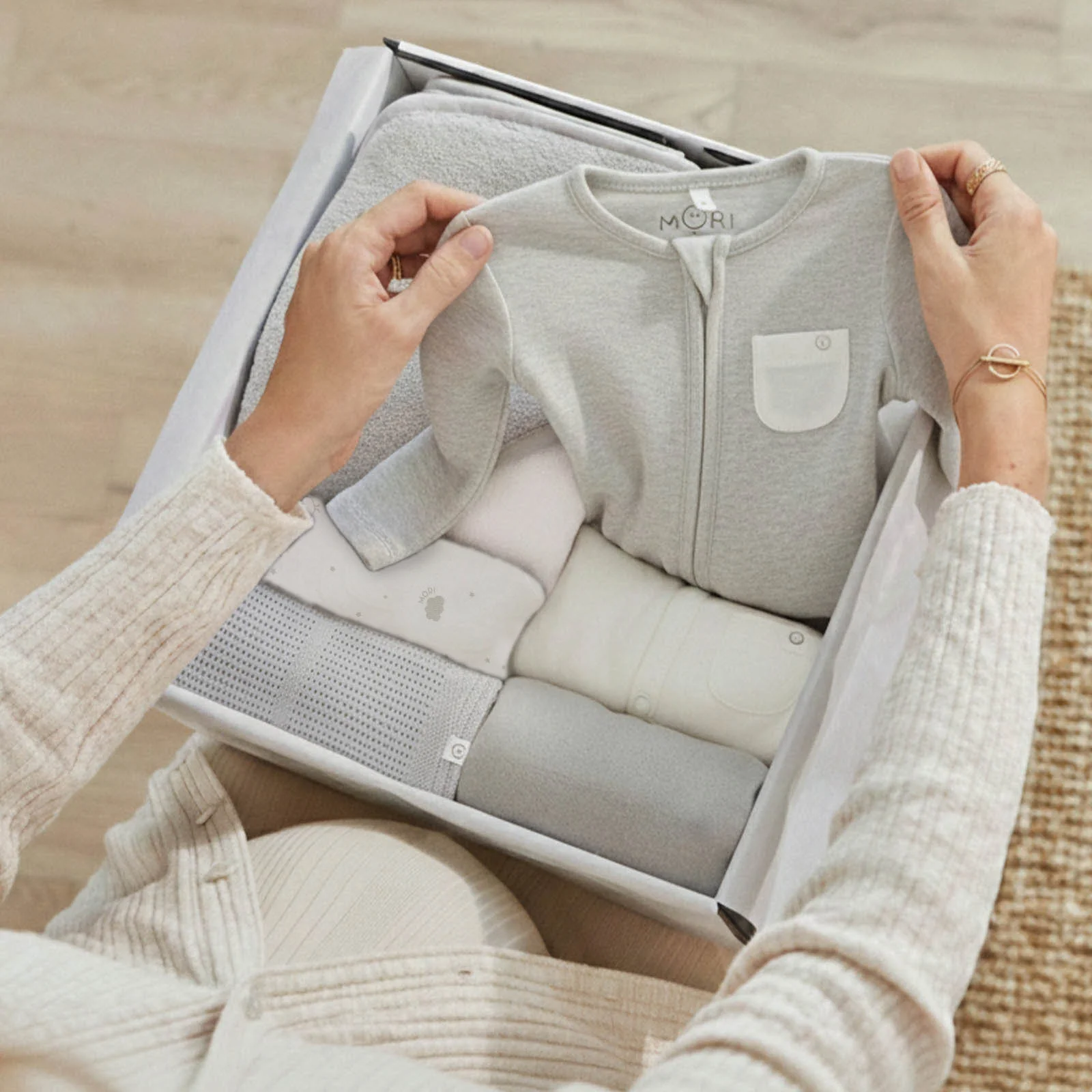 MORI Newborn Baby Starter 12-Piece Essentials Set - Image 27
