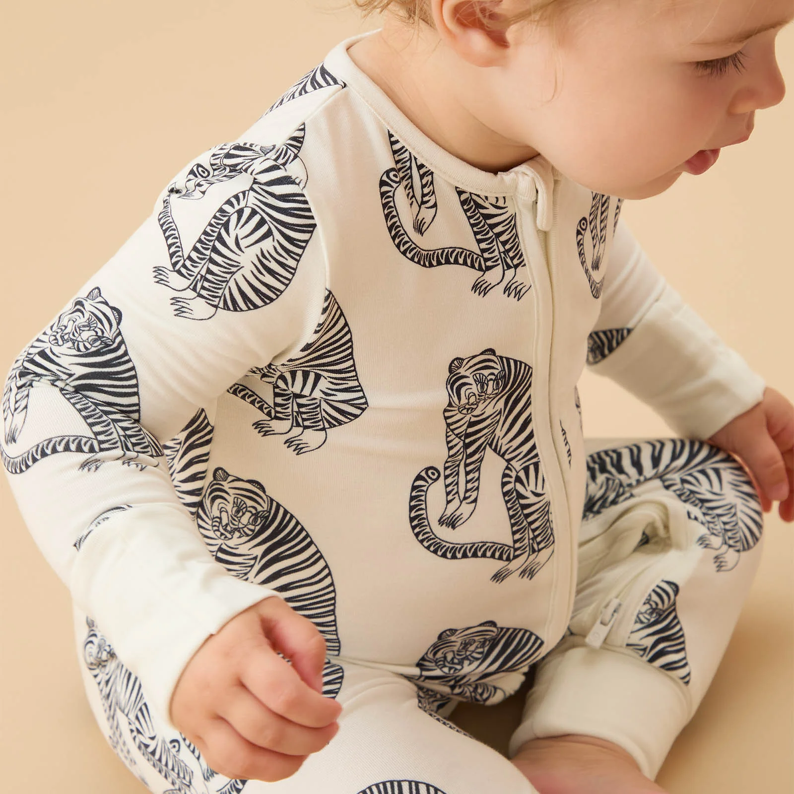 MORI x Desmond & Dempsey Tiger Clever Zip Sleepsuit