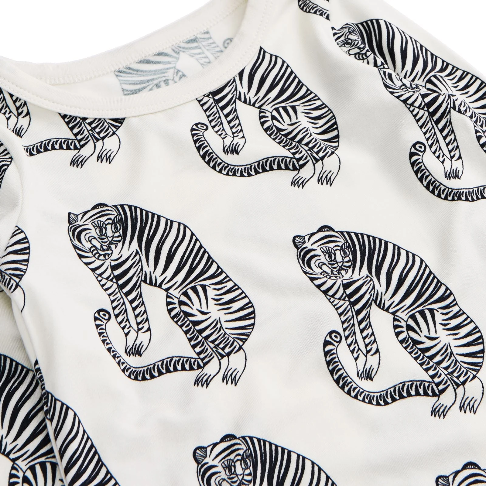 MORI x Desmond & Dempsey Tiger Pyjamas - Image 4