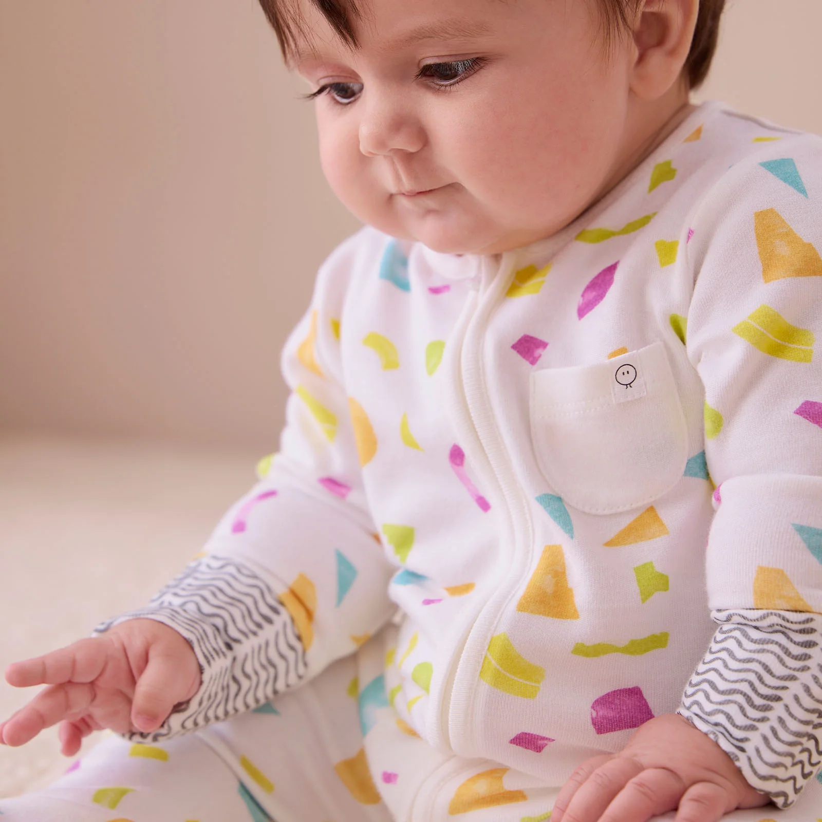 MORI x Lovevery Shapes Clever Zip Sleepsuit - Image 4