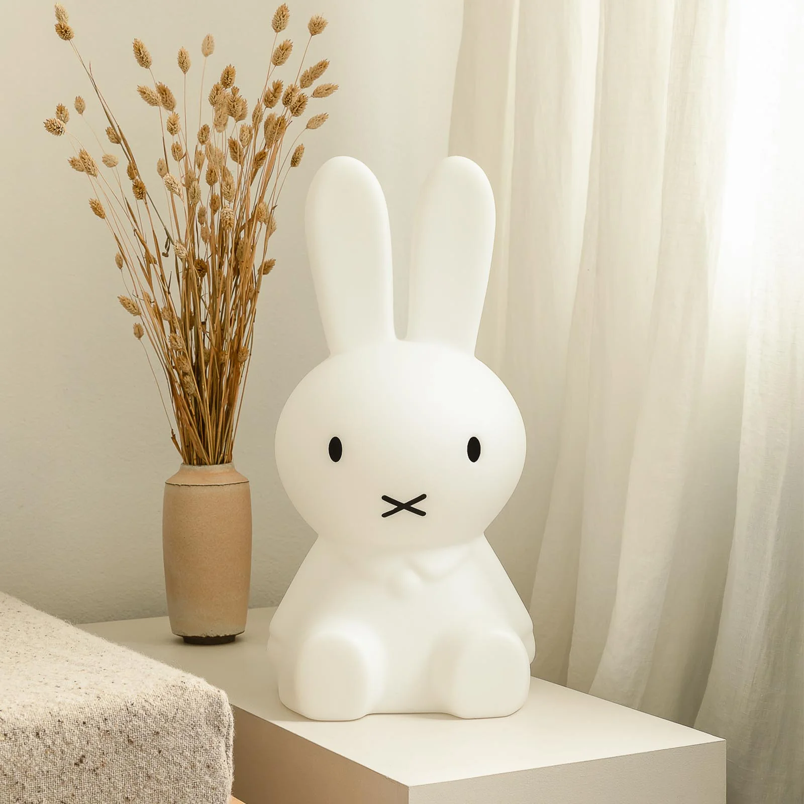 Mr Maria Miffy Star Light Lamp - Image 5