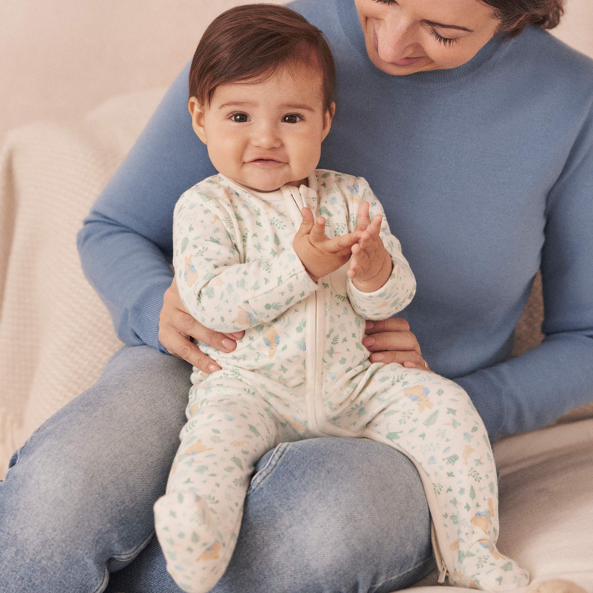 Peter Rabbit Clever Zip Sleepsuit - Image 10