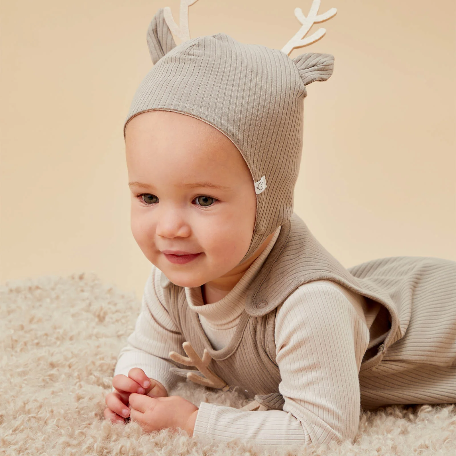 Reindeer Ribbed Bonnet