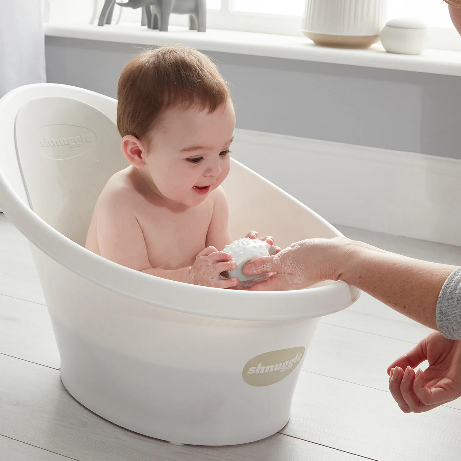 Shnuggle Newborn Baby Bath - White Grey