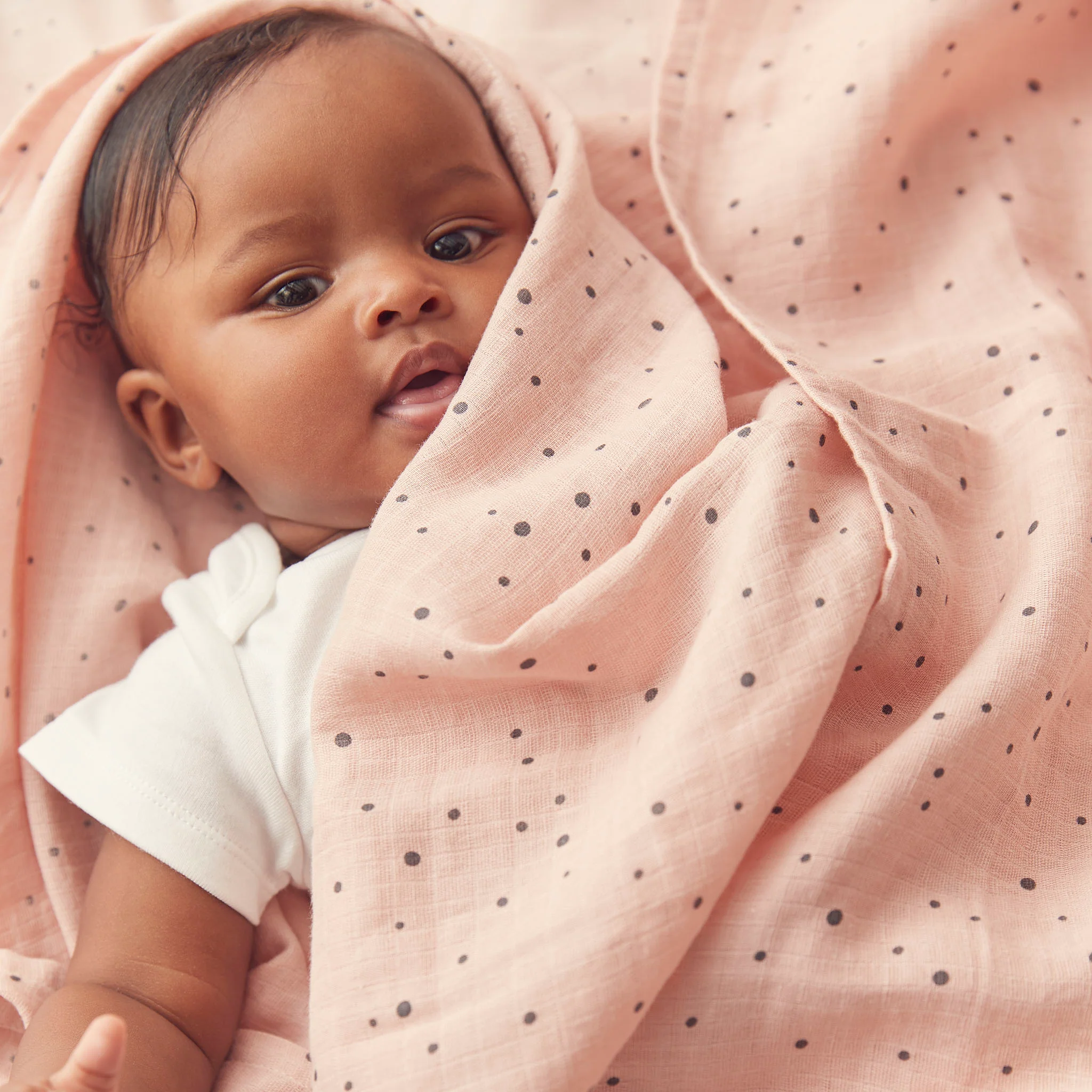 Squiggles Organic Muslin & Swaddle Set - Image 2