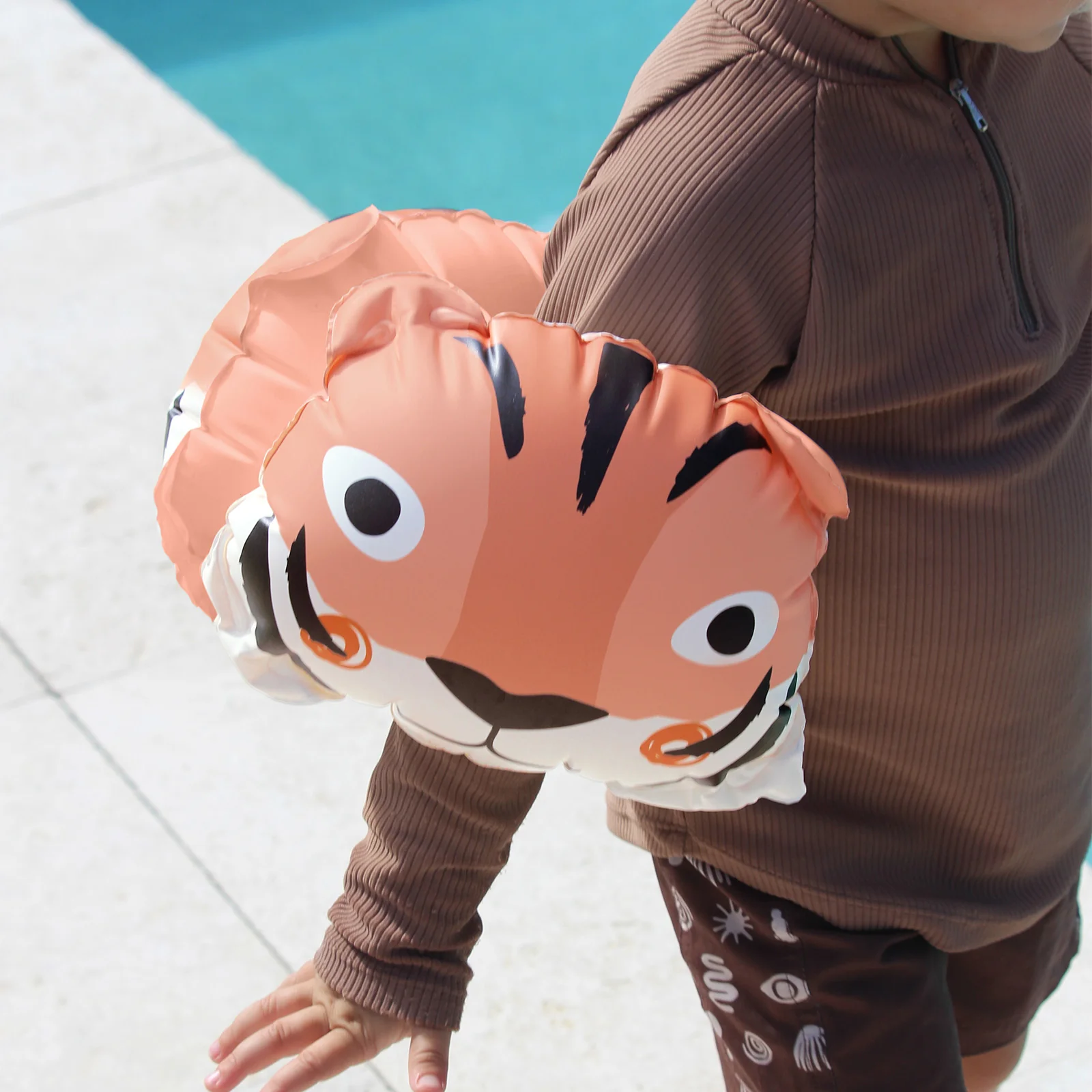 Sunnylife Inflatable Kids Arm Bands - Tino Tiger - Image 3