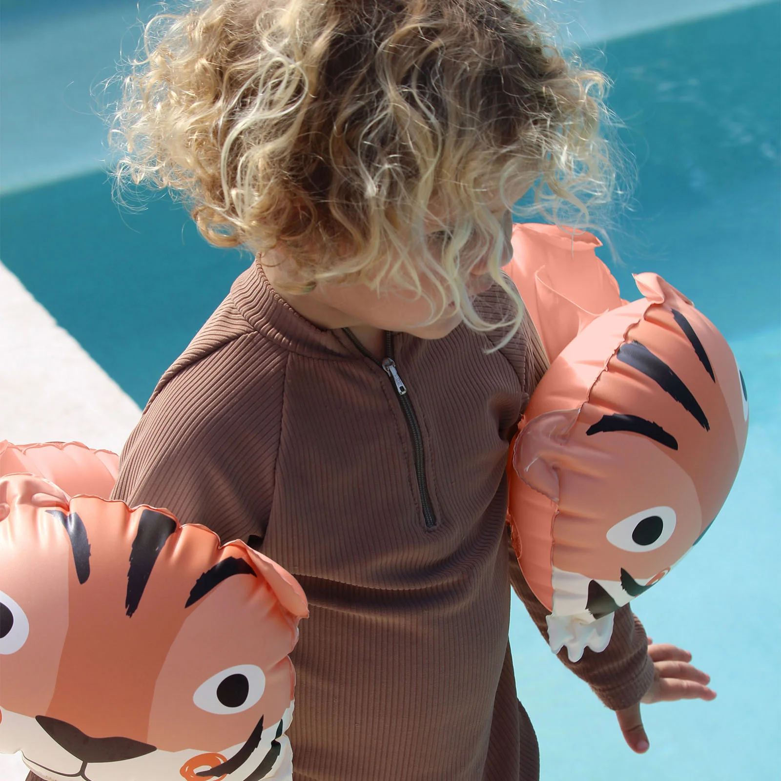 Sunnylife Inflatable Kids Arm Bands - Tino Tiger - Image 4